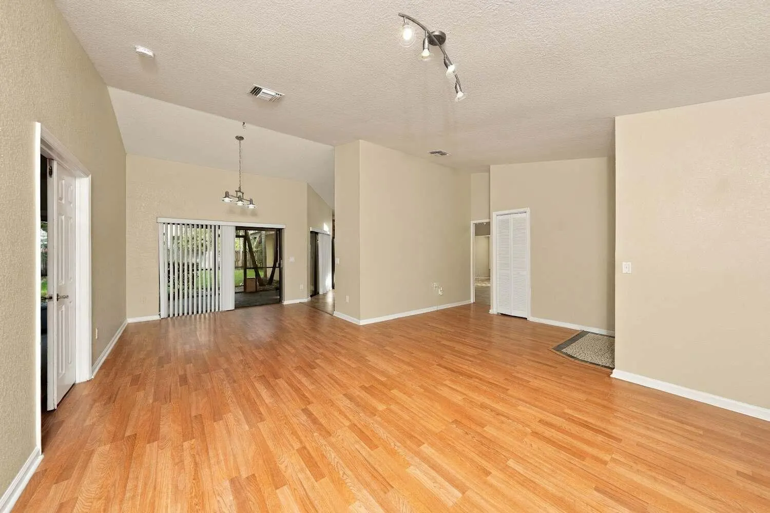 1566 HOLLYHOCK Road