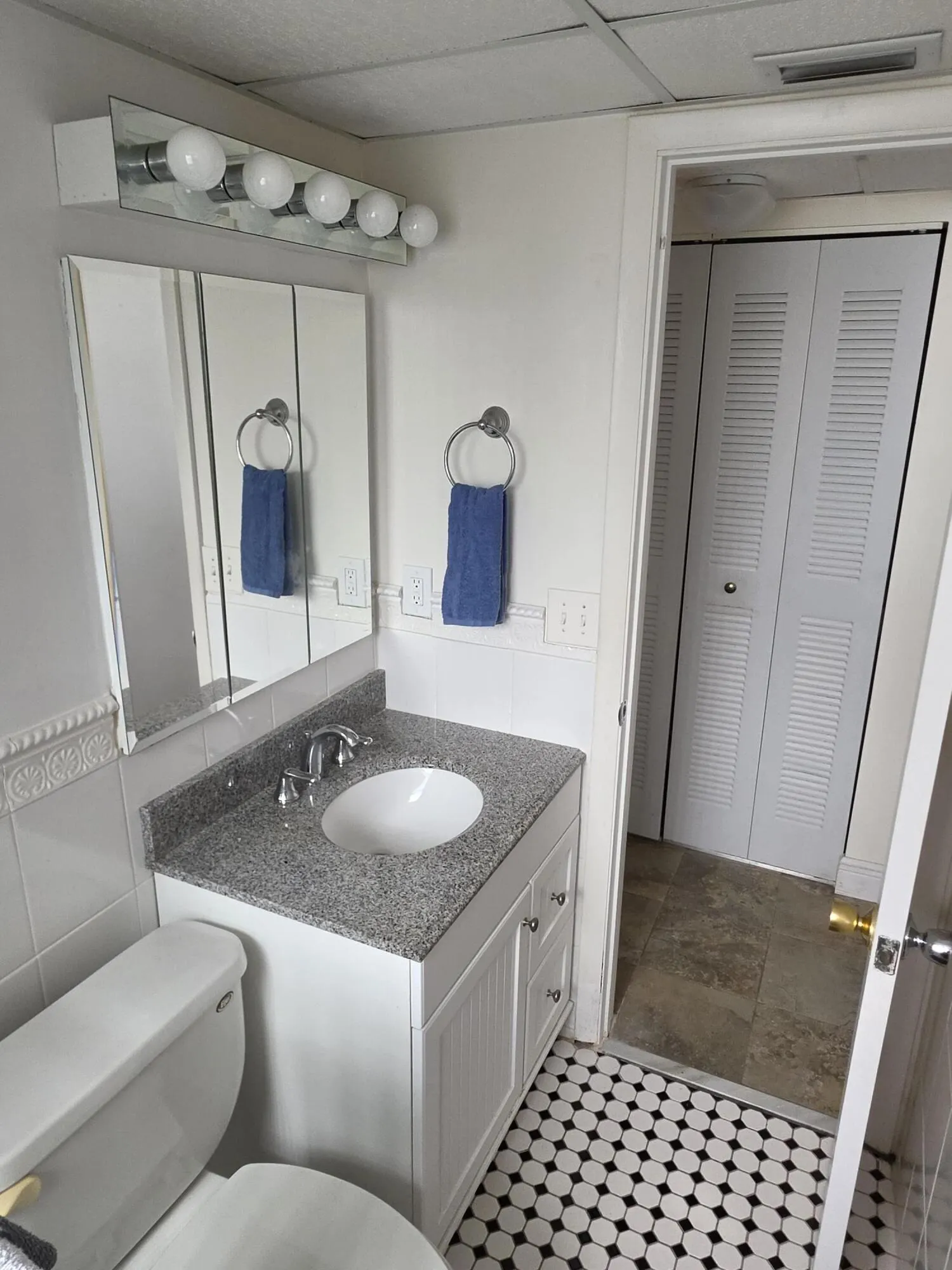 7847 Golf Cir Drive ##101