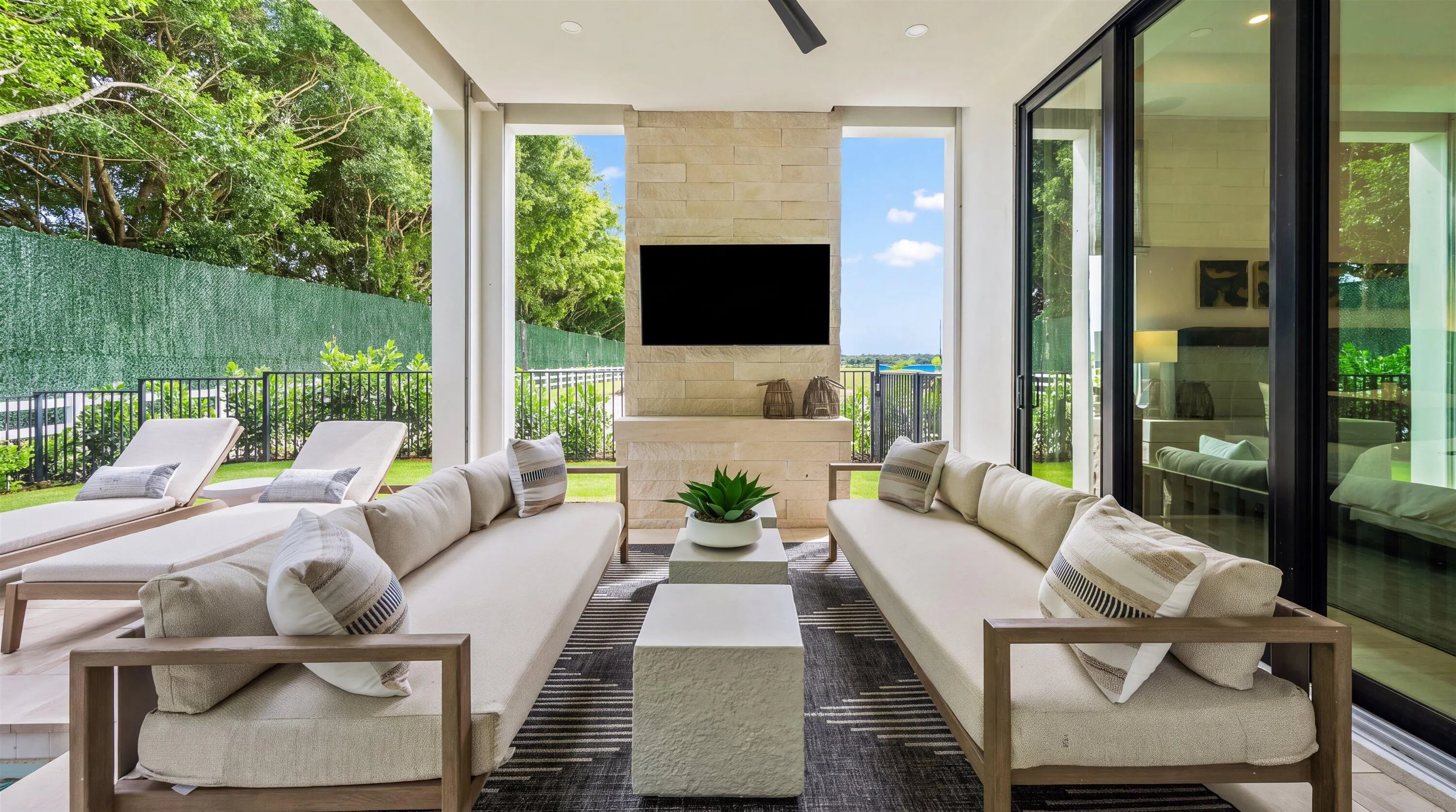 2951 BLUE CYPRESS Circle
