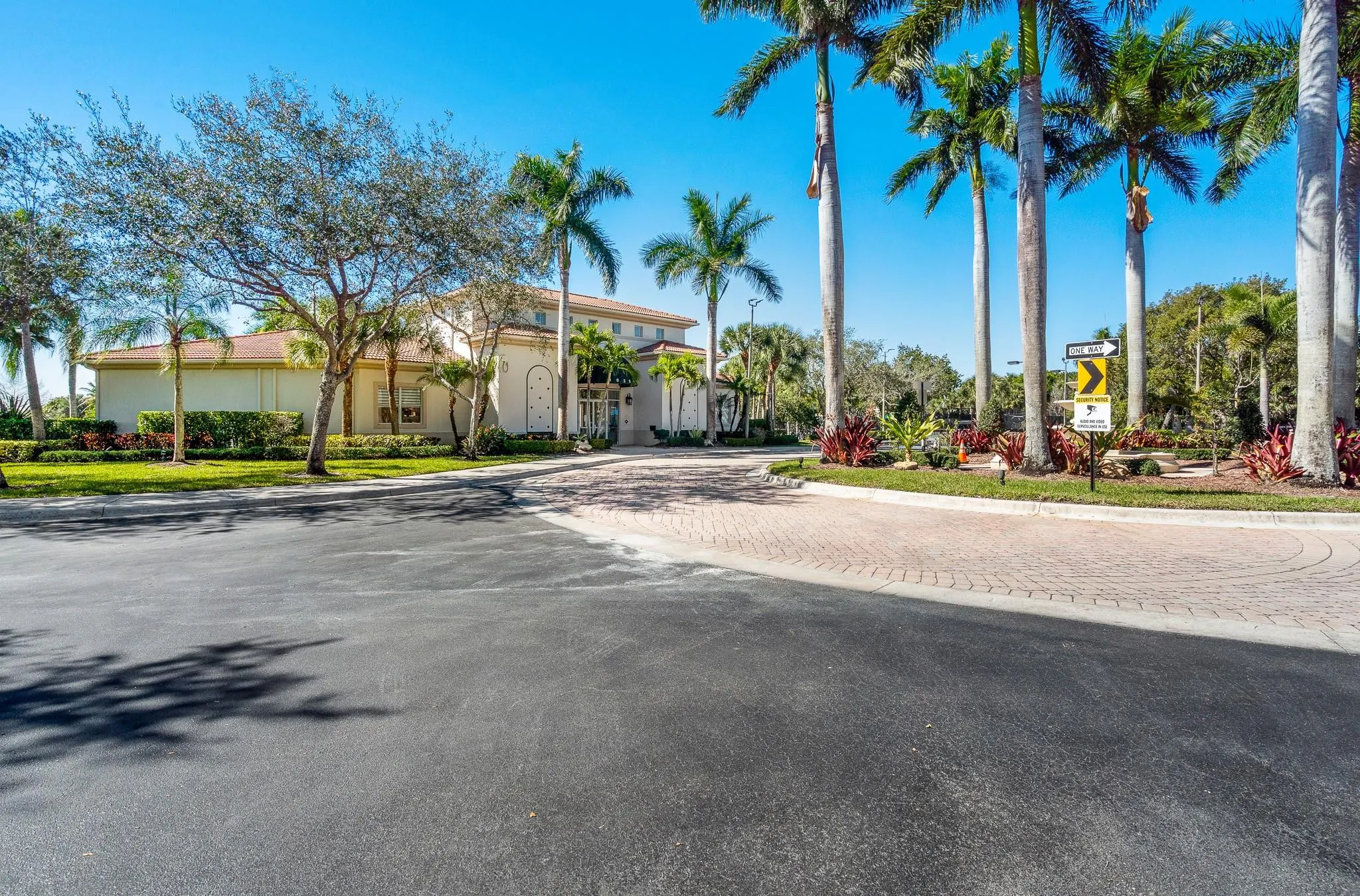 10633 OLD HAMMOCK Way