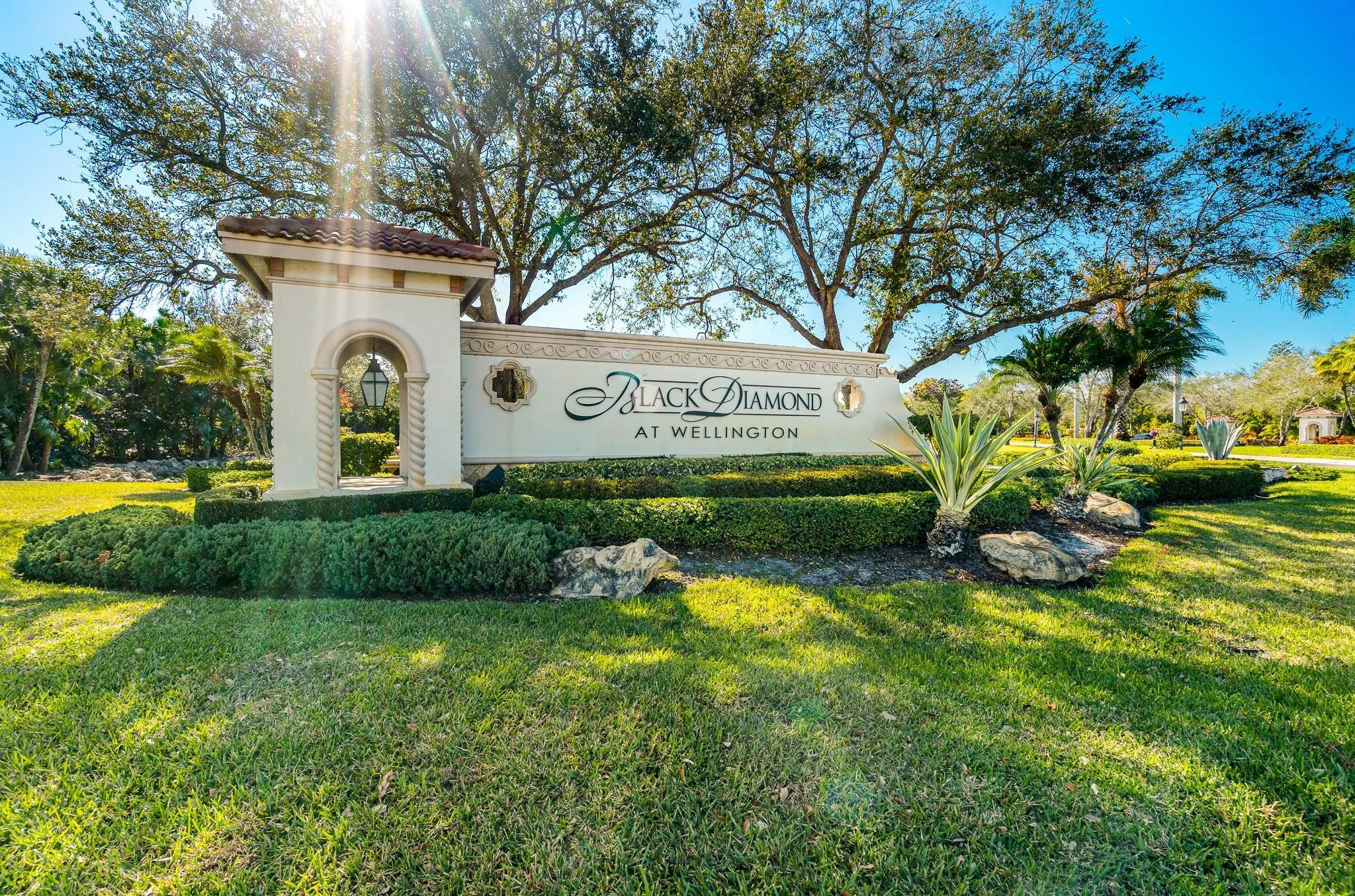 10633 OLD HAMMOCK Way