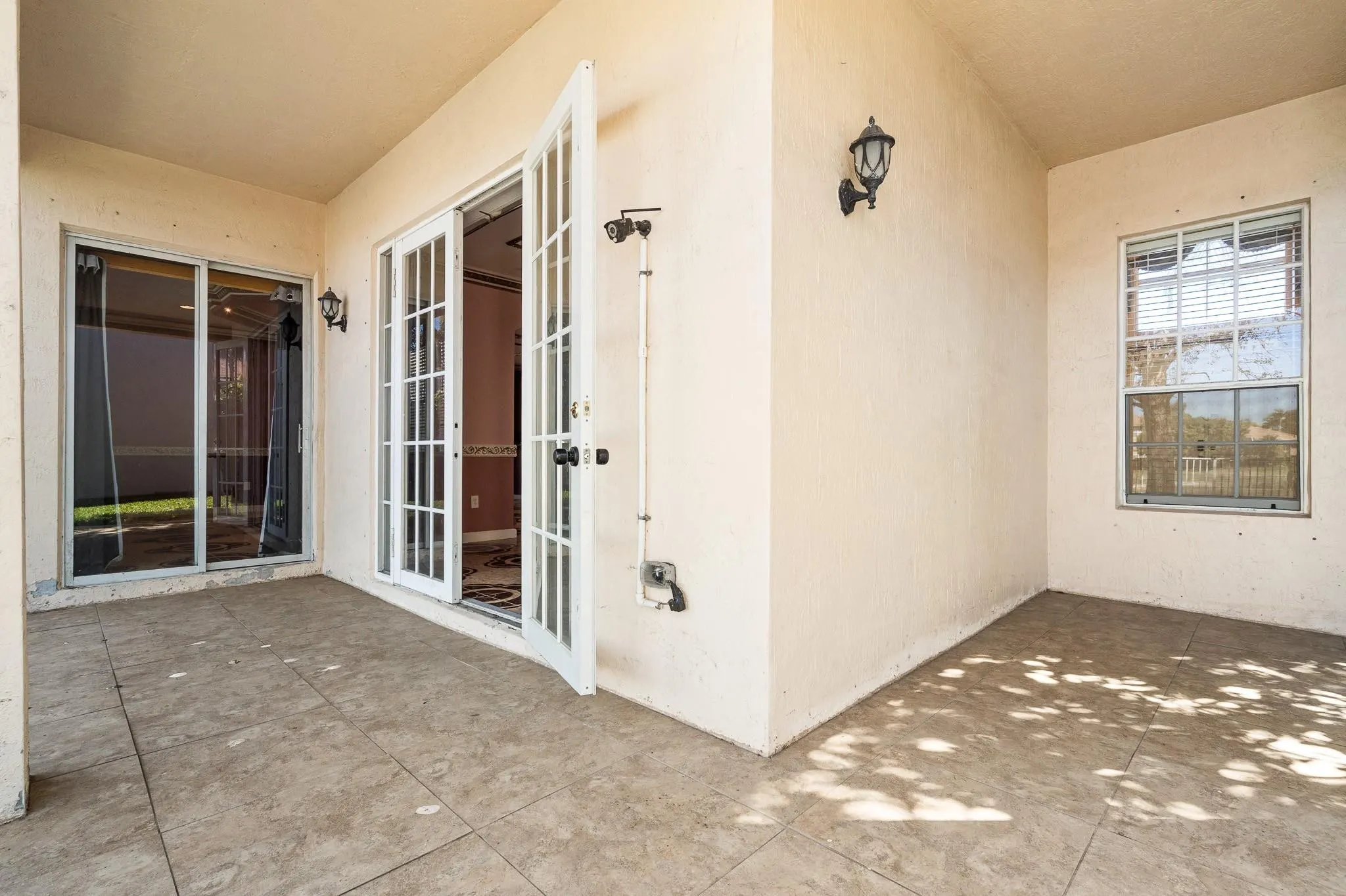 10633 OLD HAMMOCK Way
