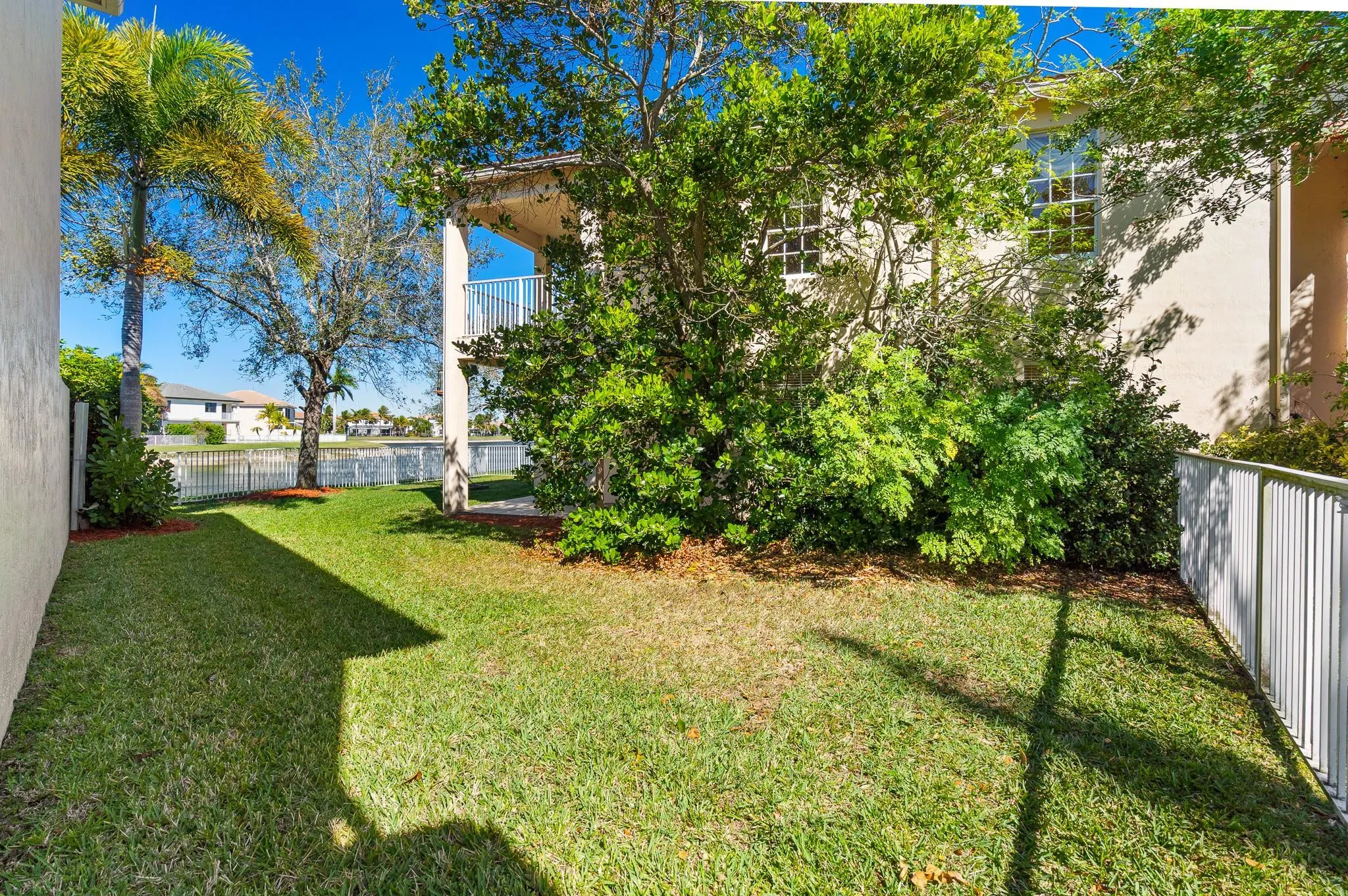10633 OLD HAMMOCK Way