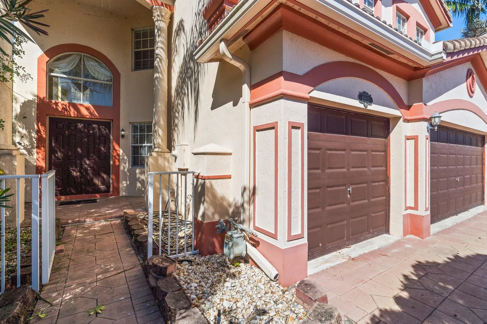 10633 OLD HAMMOCK Way