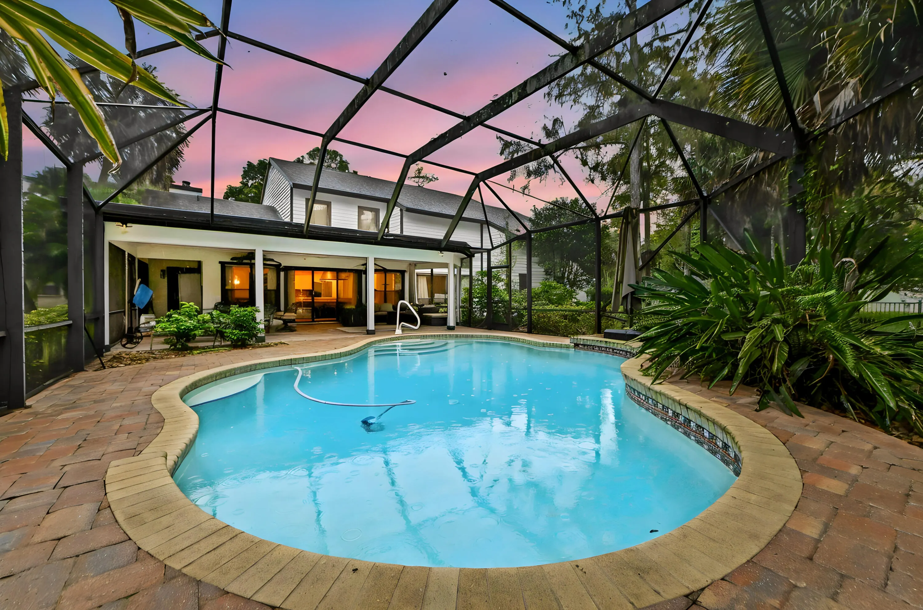 13885 Greentree Trail