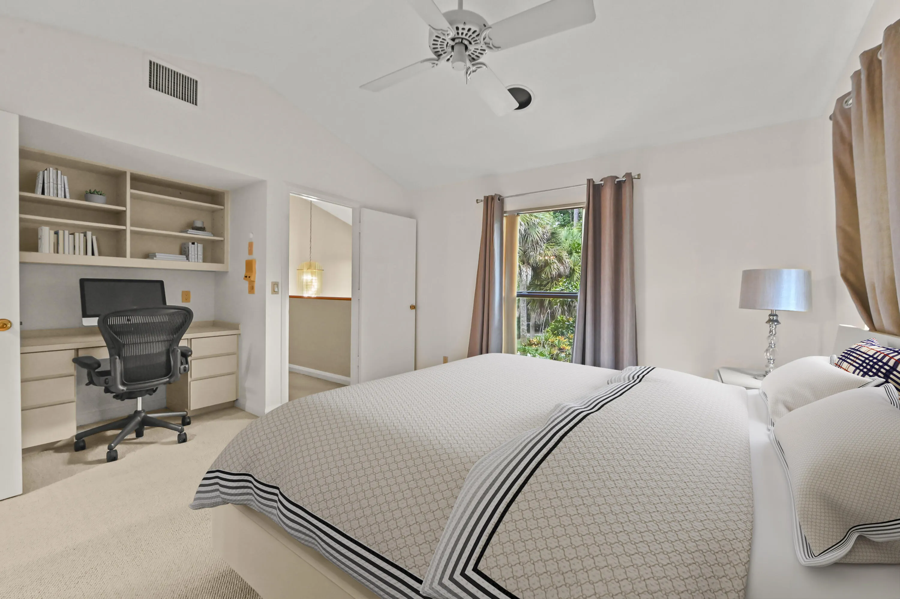 13885 Greentree Trail