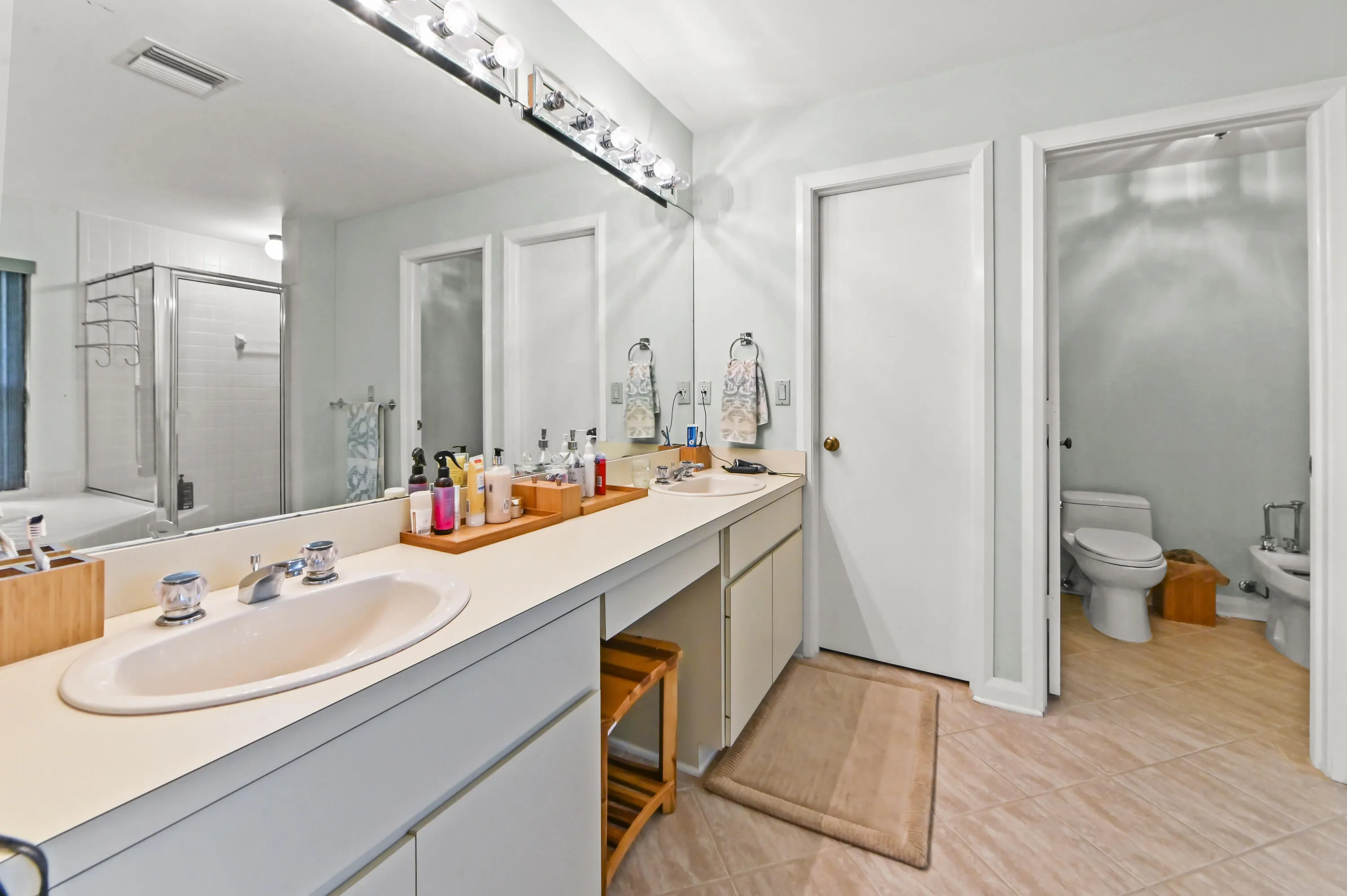 13885 Greentree Trail