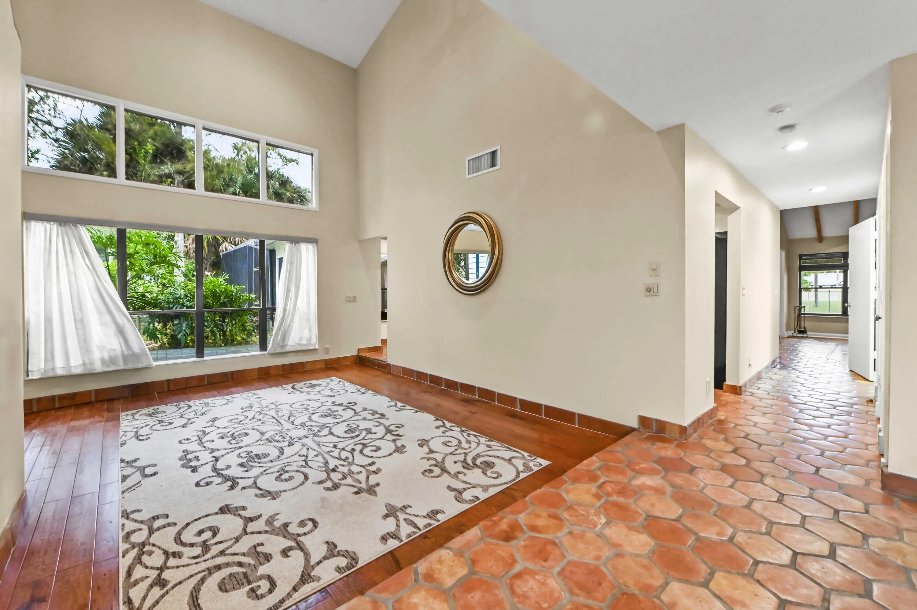 13885 Greentree Trail