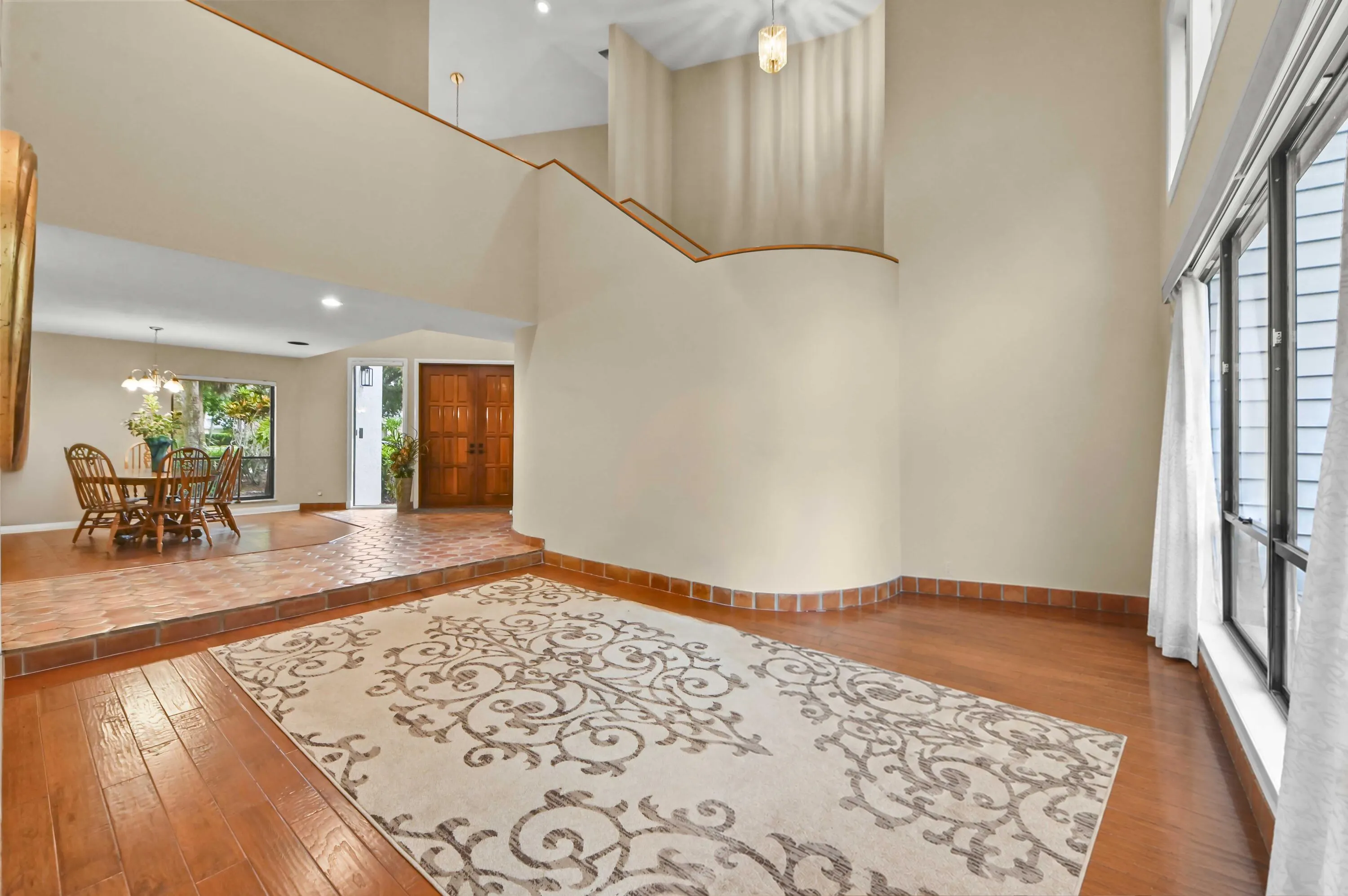 13885 Greentree Trail