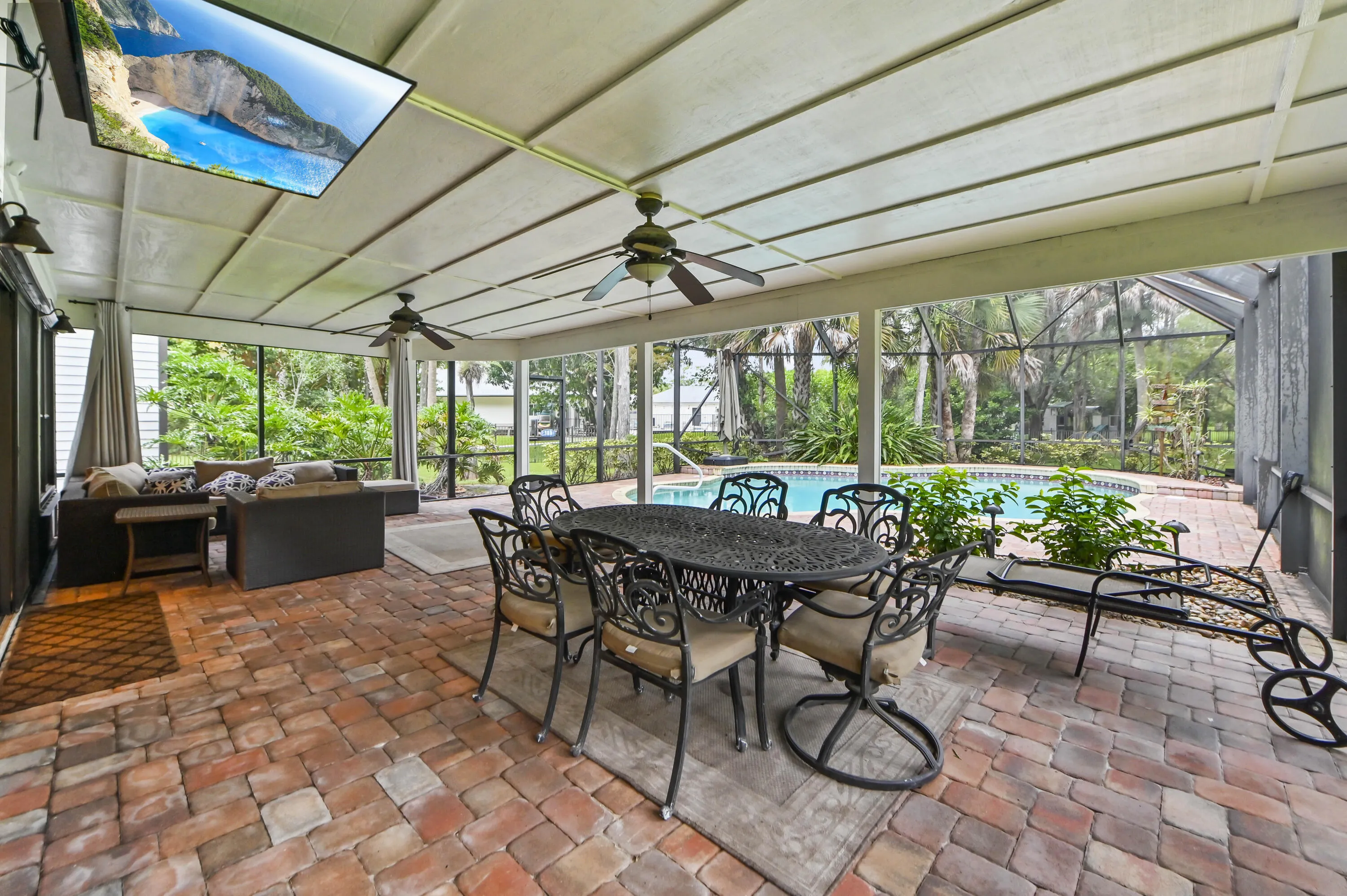 13885 Greentree Trail