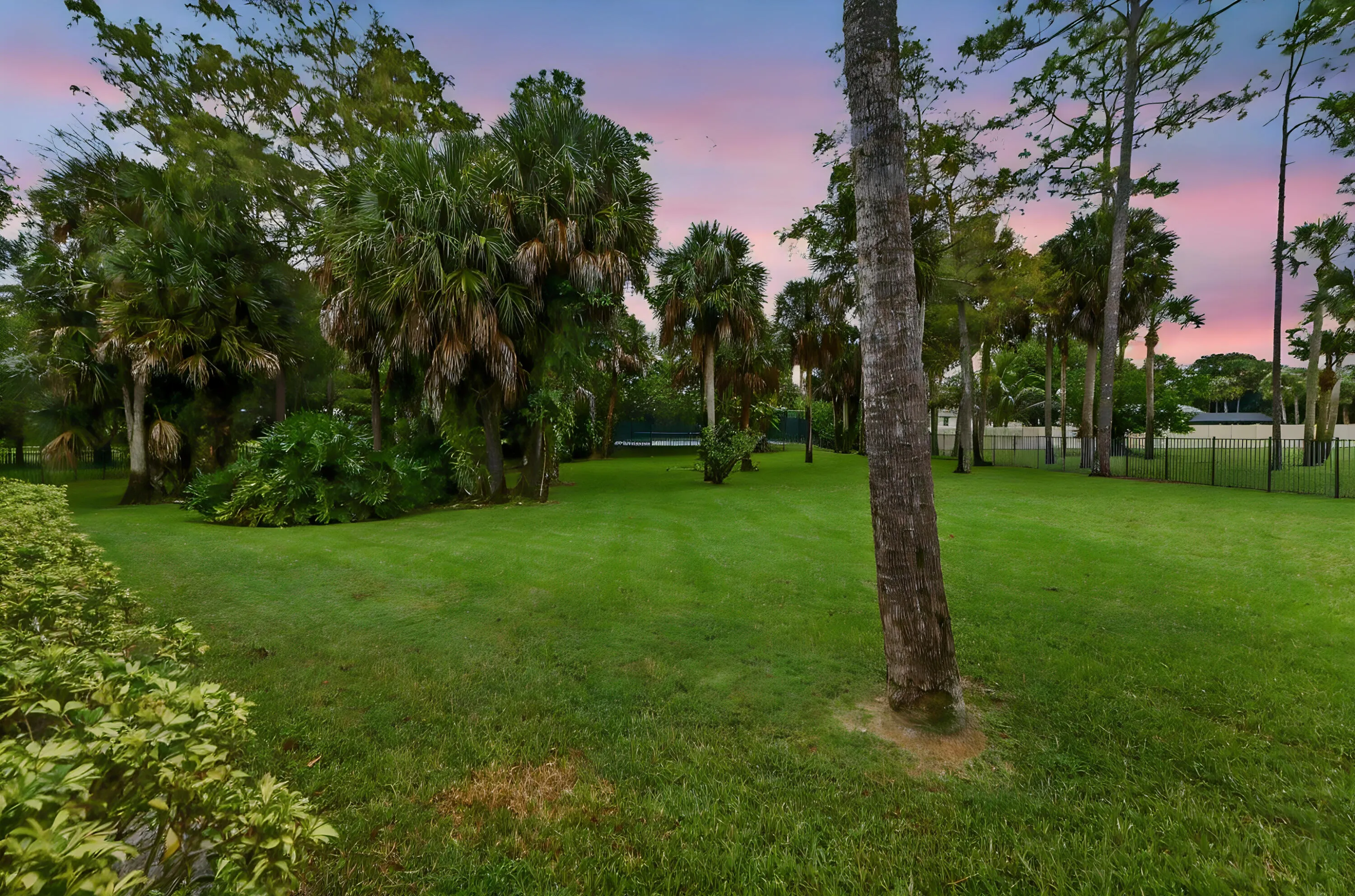 13885 Greentree Trail