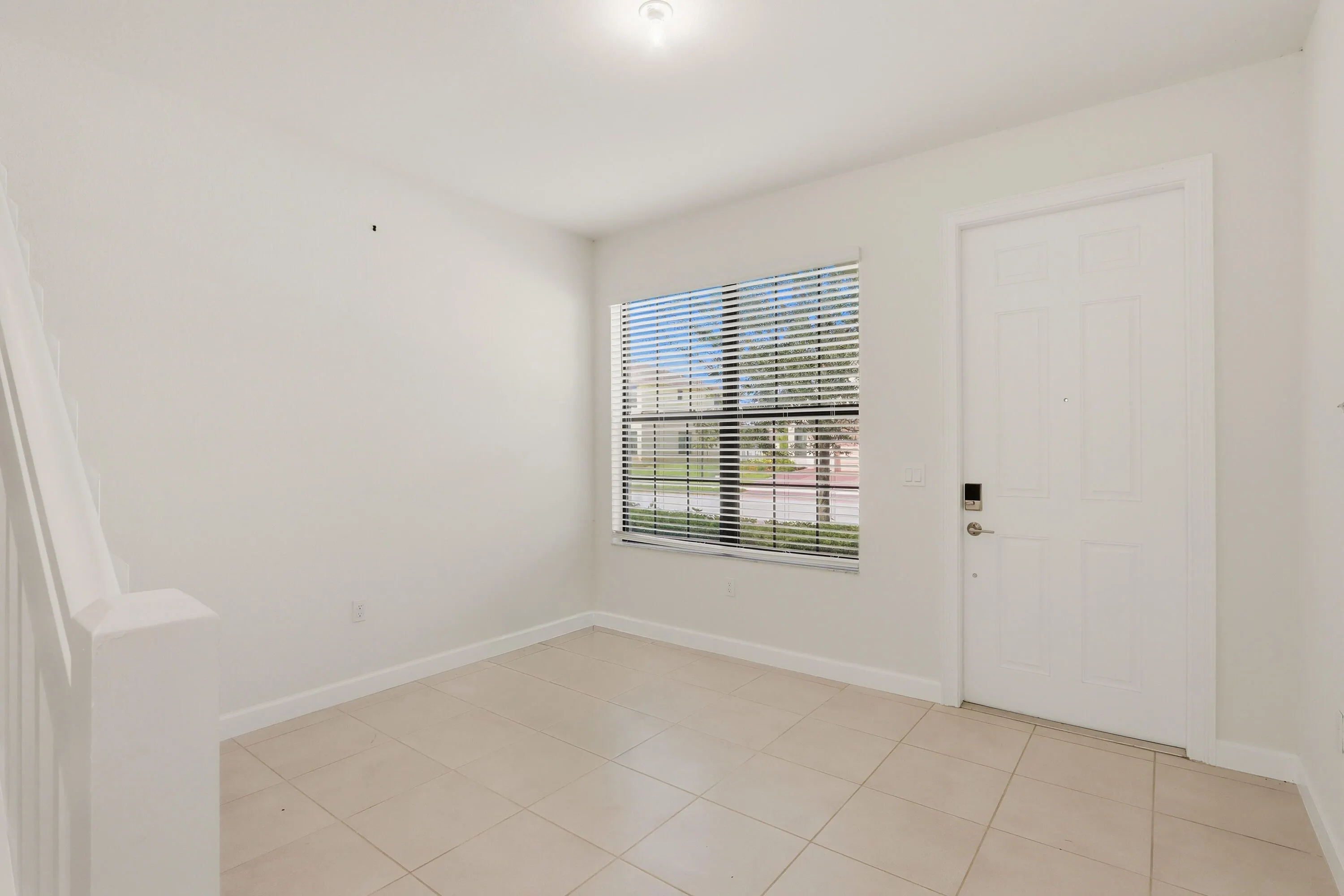 10021 W Villa Circle