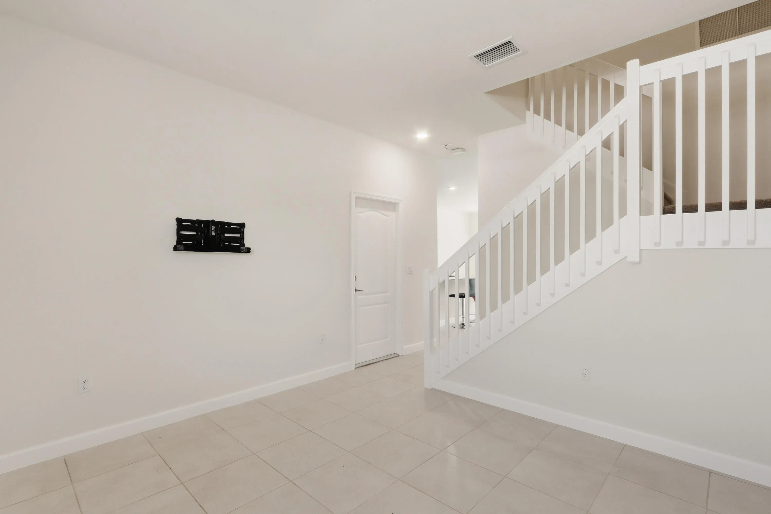 10021 W Villa Circle