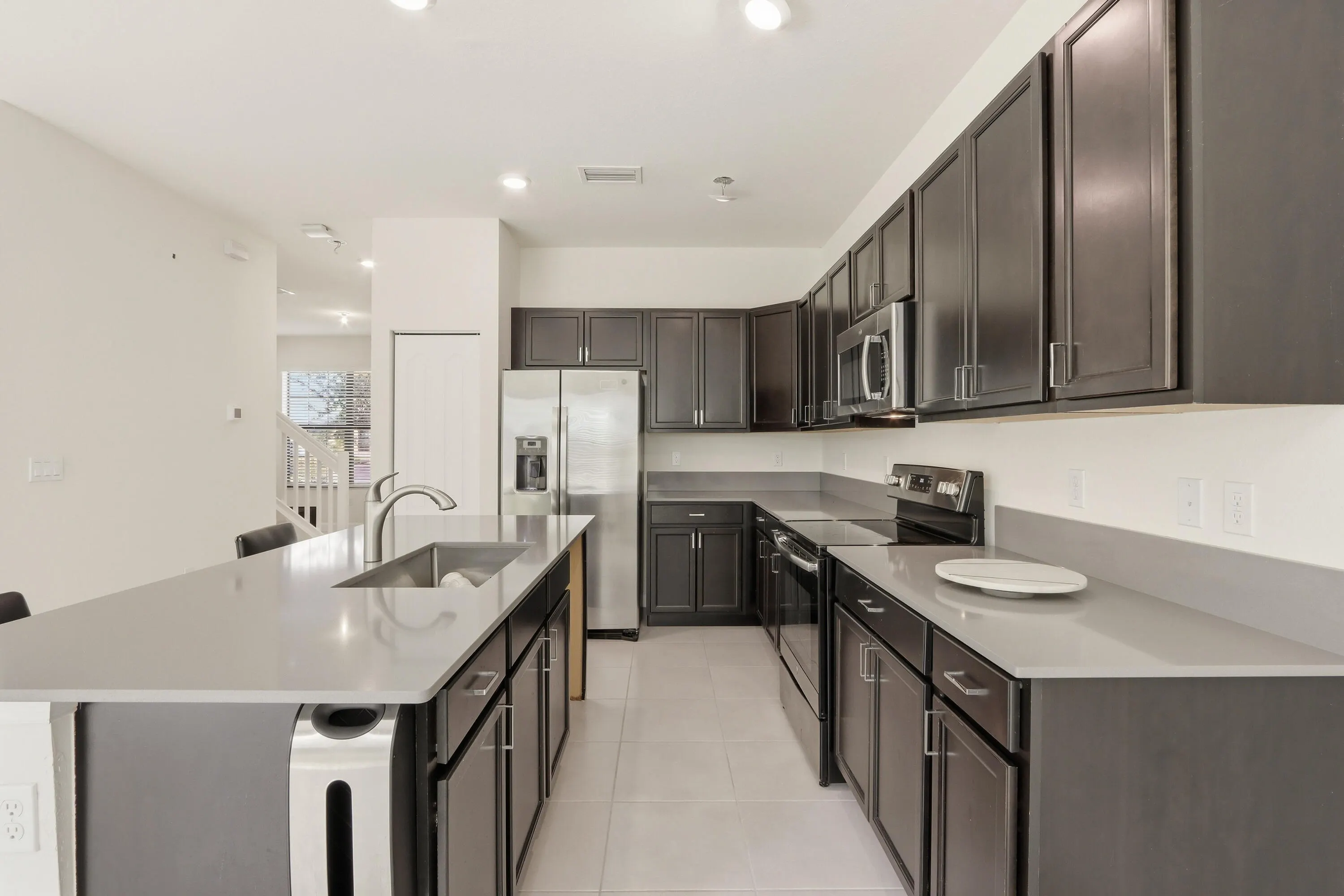 10021 W Villa Circle