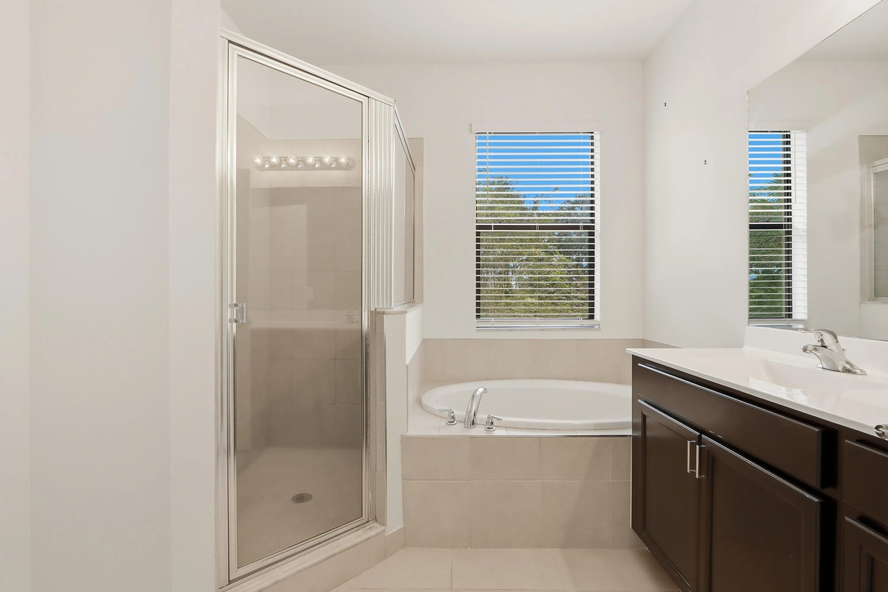10021 W Villa Circle