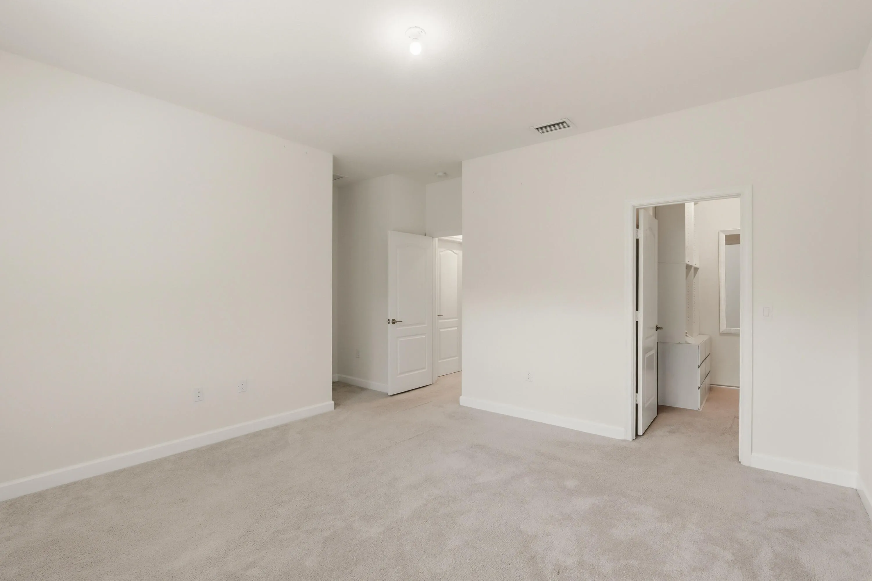 10021 W Villa Circle