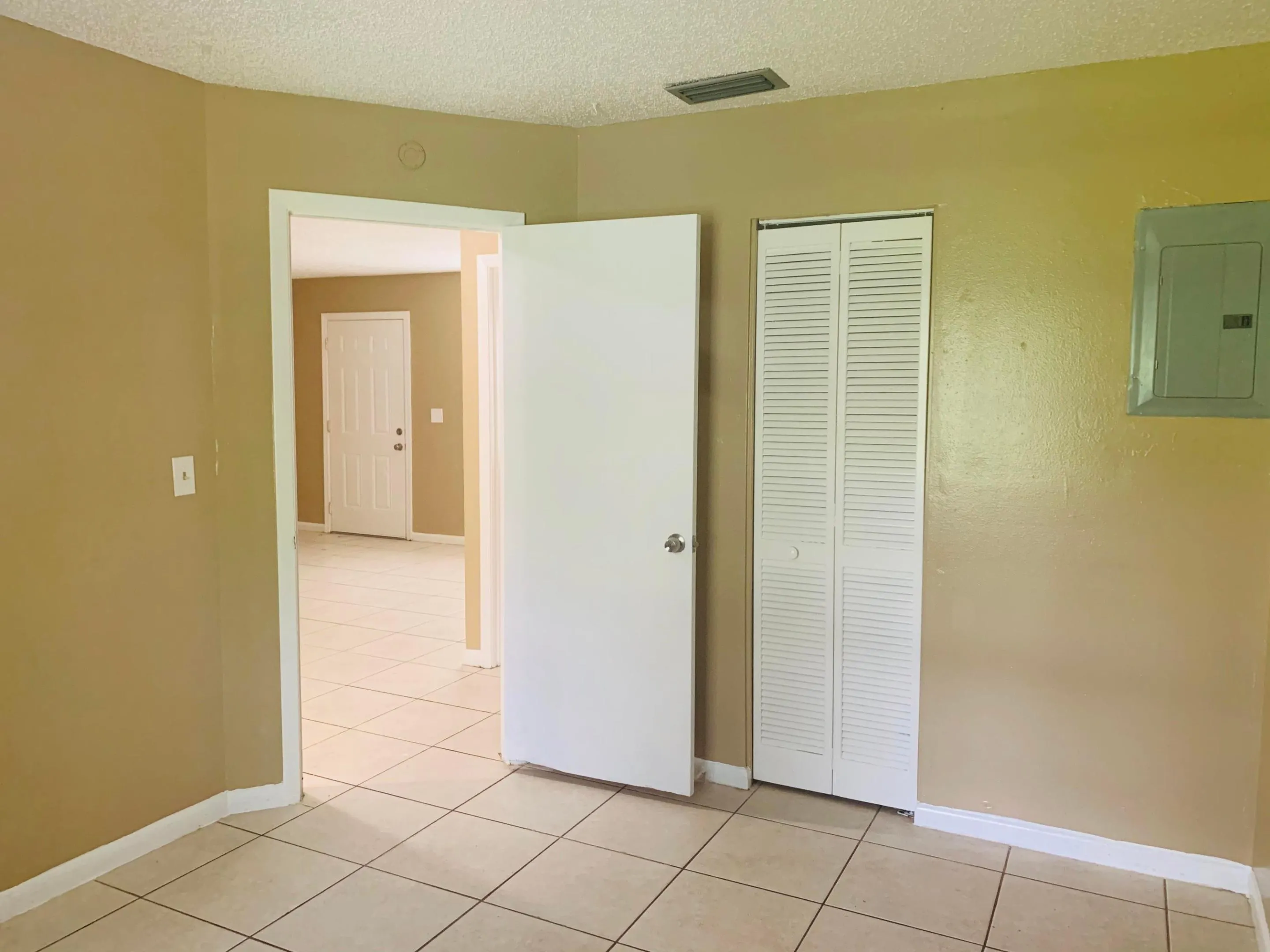 3370 NW 40th Drive