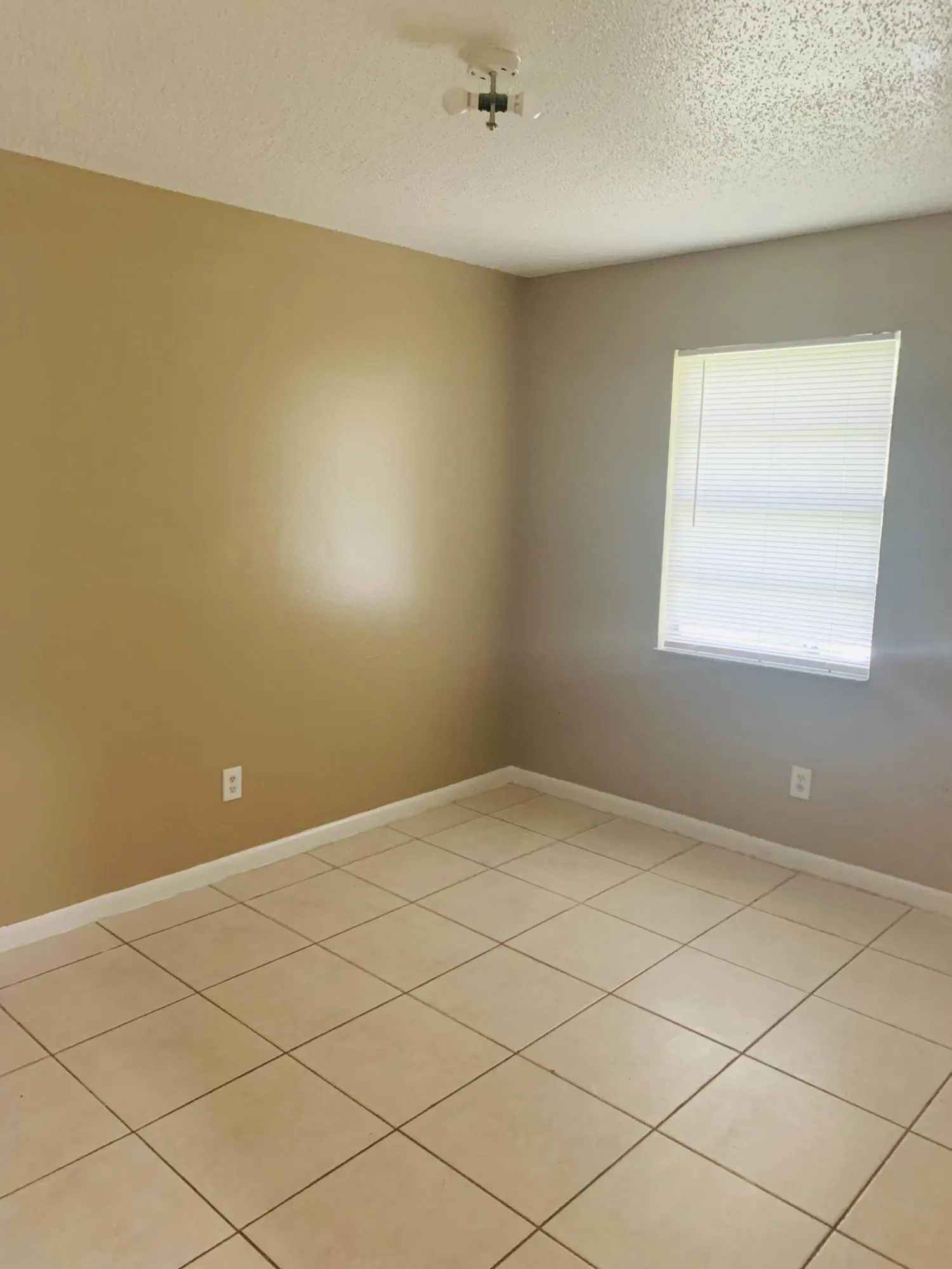 3370 NW 40th Drive