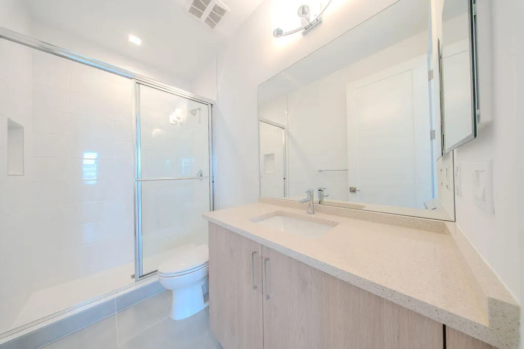 9515 ROYAL WOODS Manor