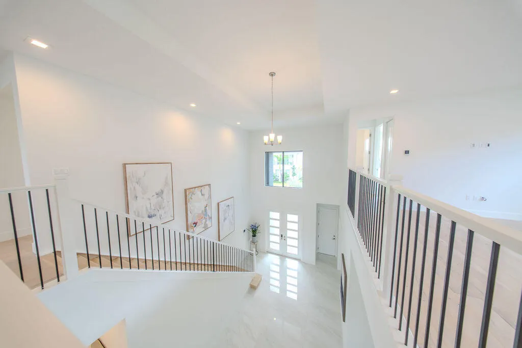 9515 ROYAL WOODS Manor