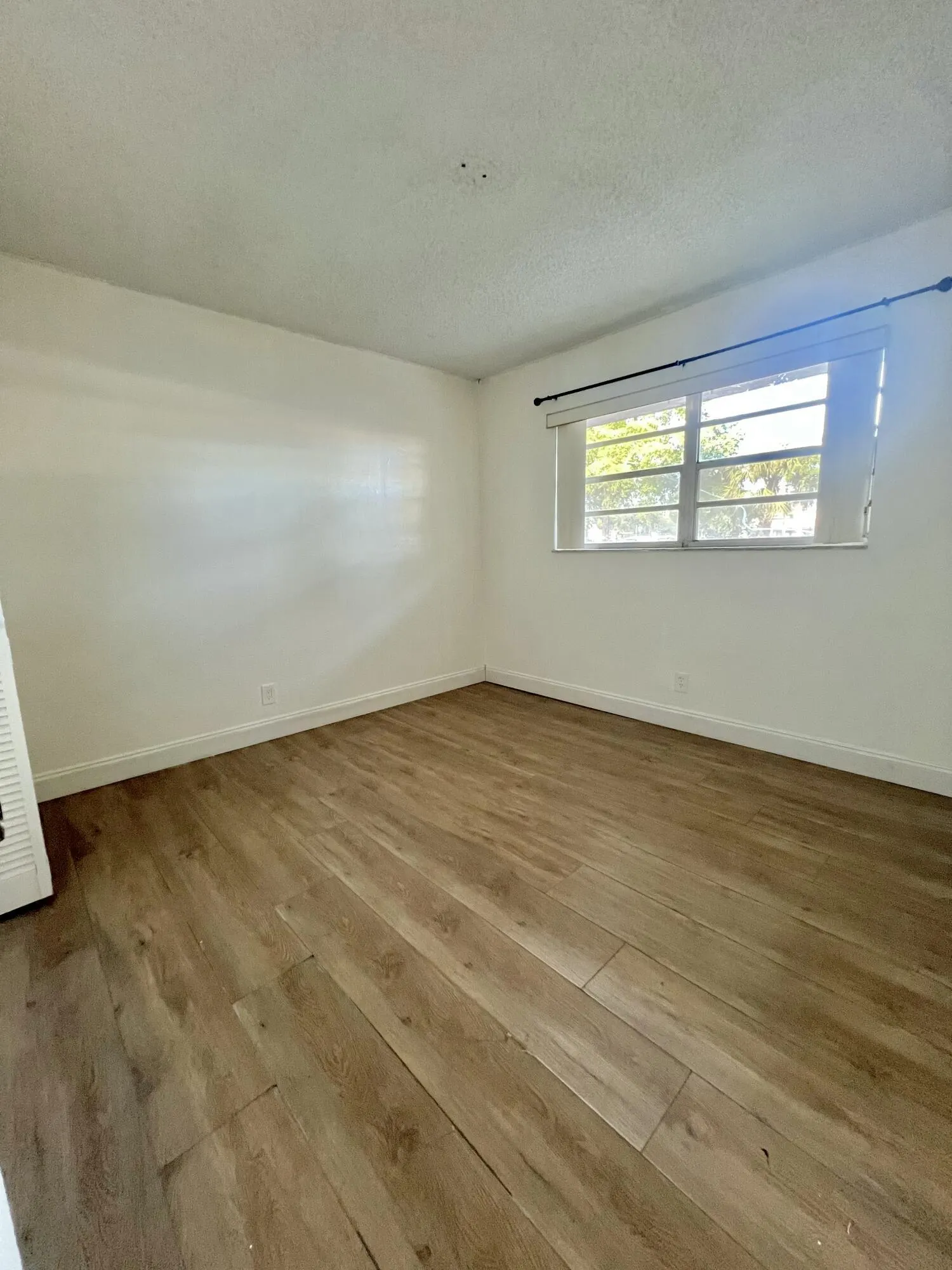 611 S STATE ROAD 7 #1B