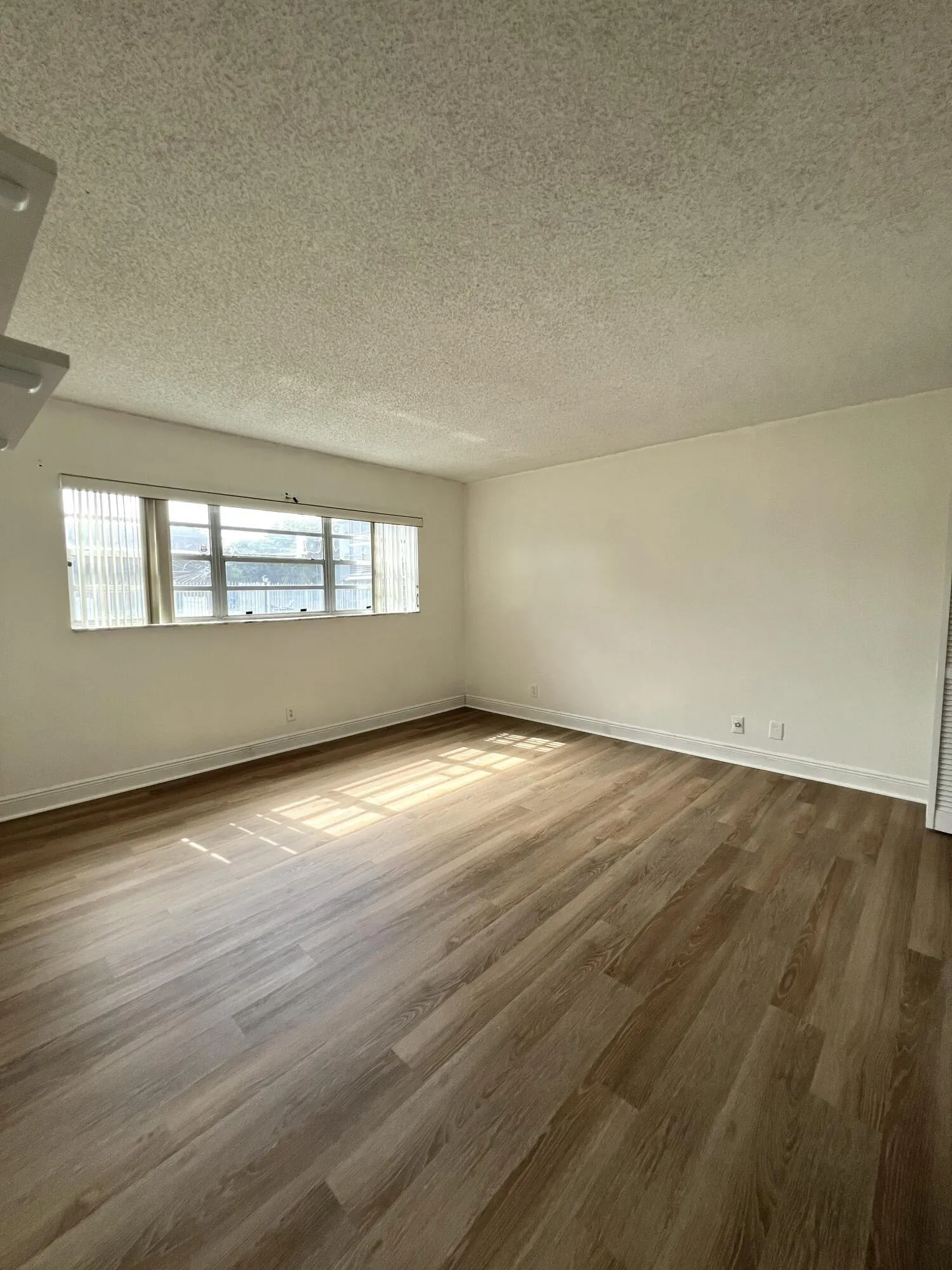 611 S STATE ROAD 7 #1B