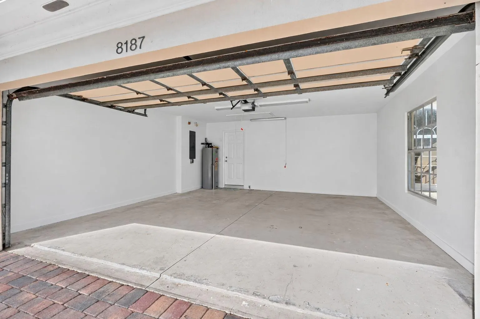 8187 XANTHUS Lane