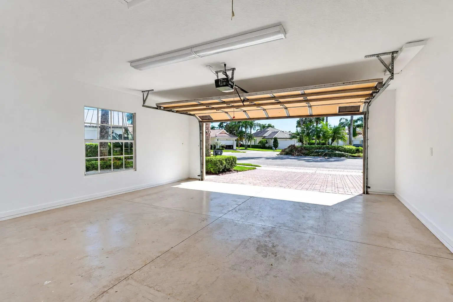 8187 XANTHUS Lane