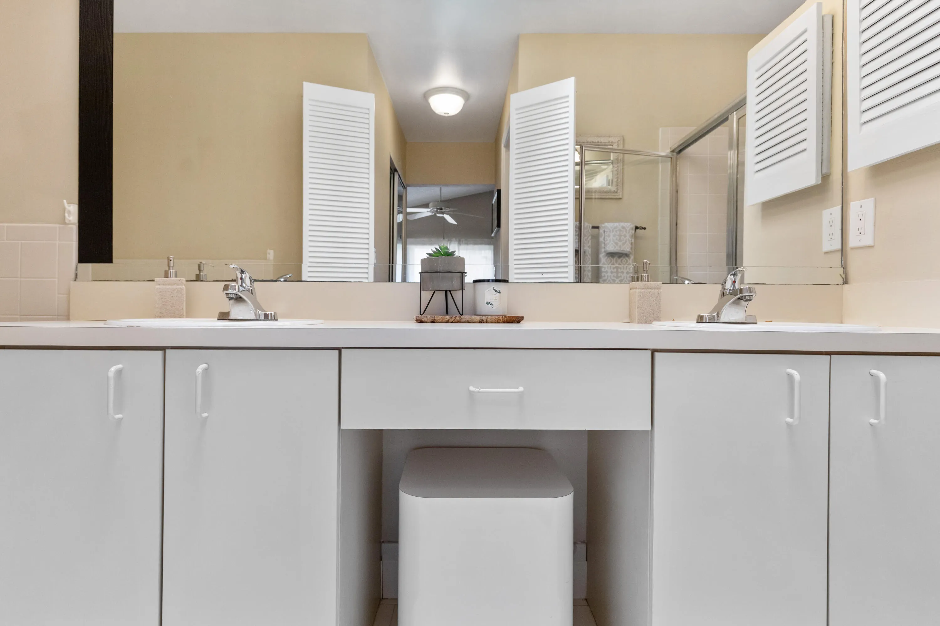 5535 NW 54TH Circle