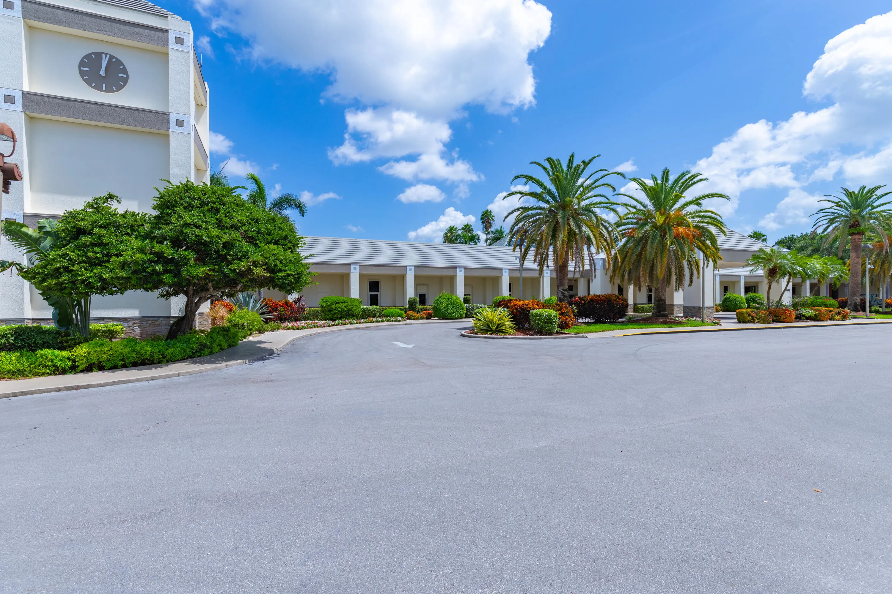 2905 Victoria Place #J3
