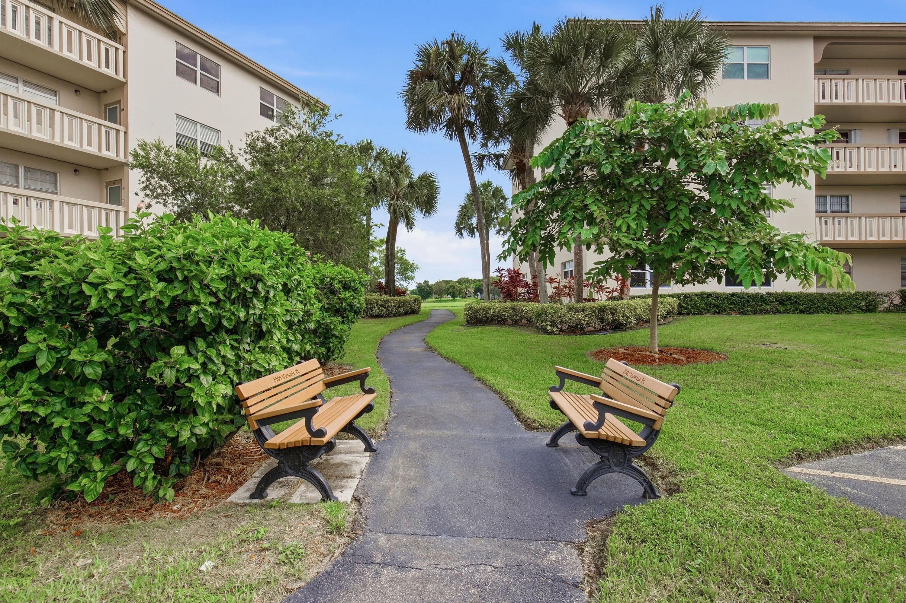 2905 Victoria Place #J3