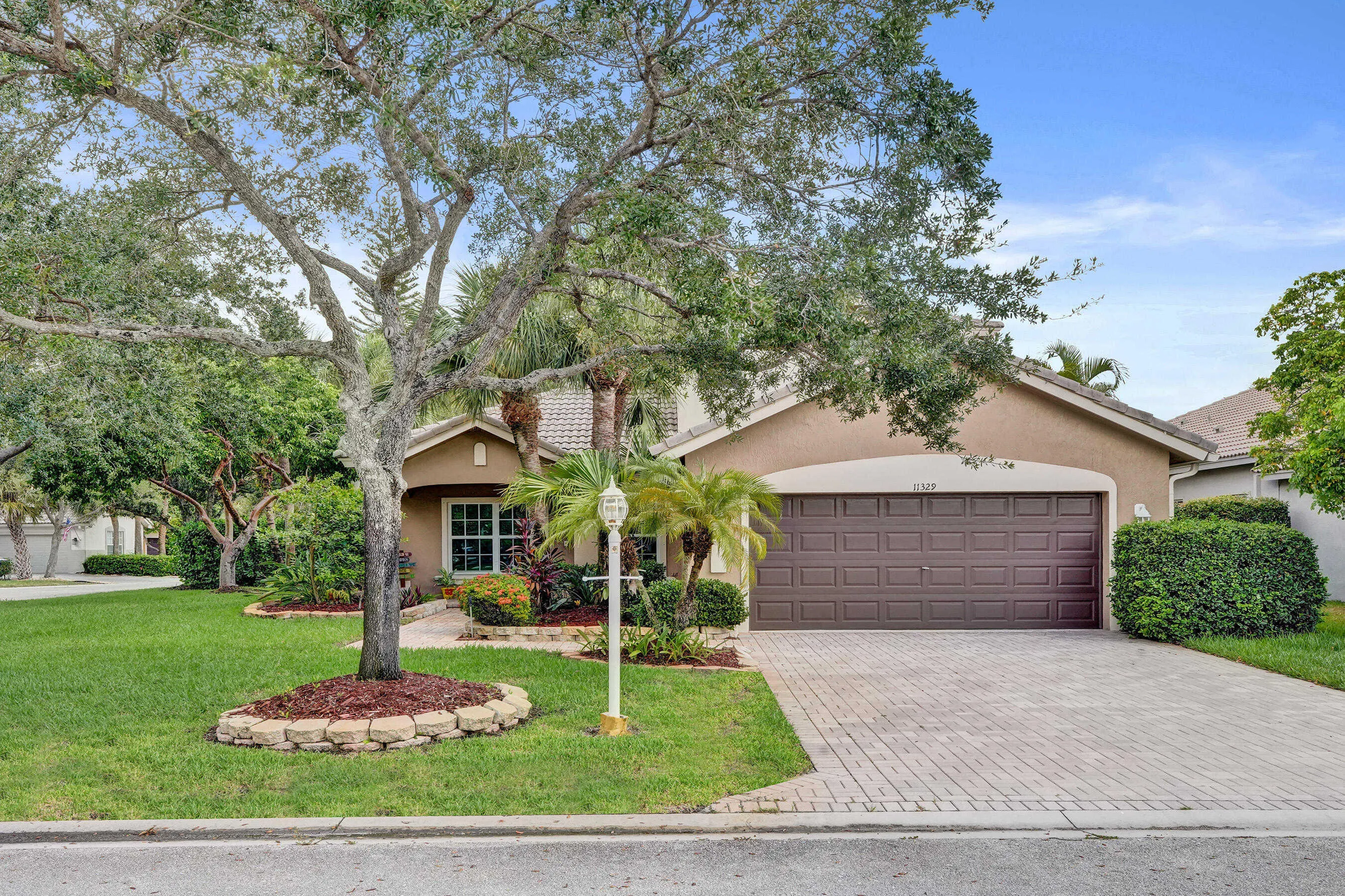 11329 NW 65TH Manor