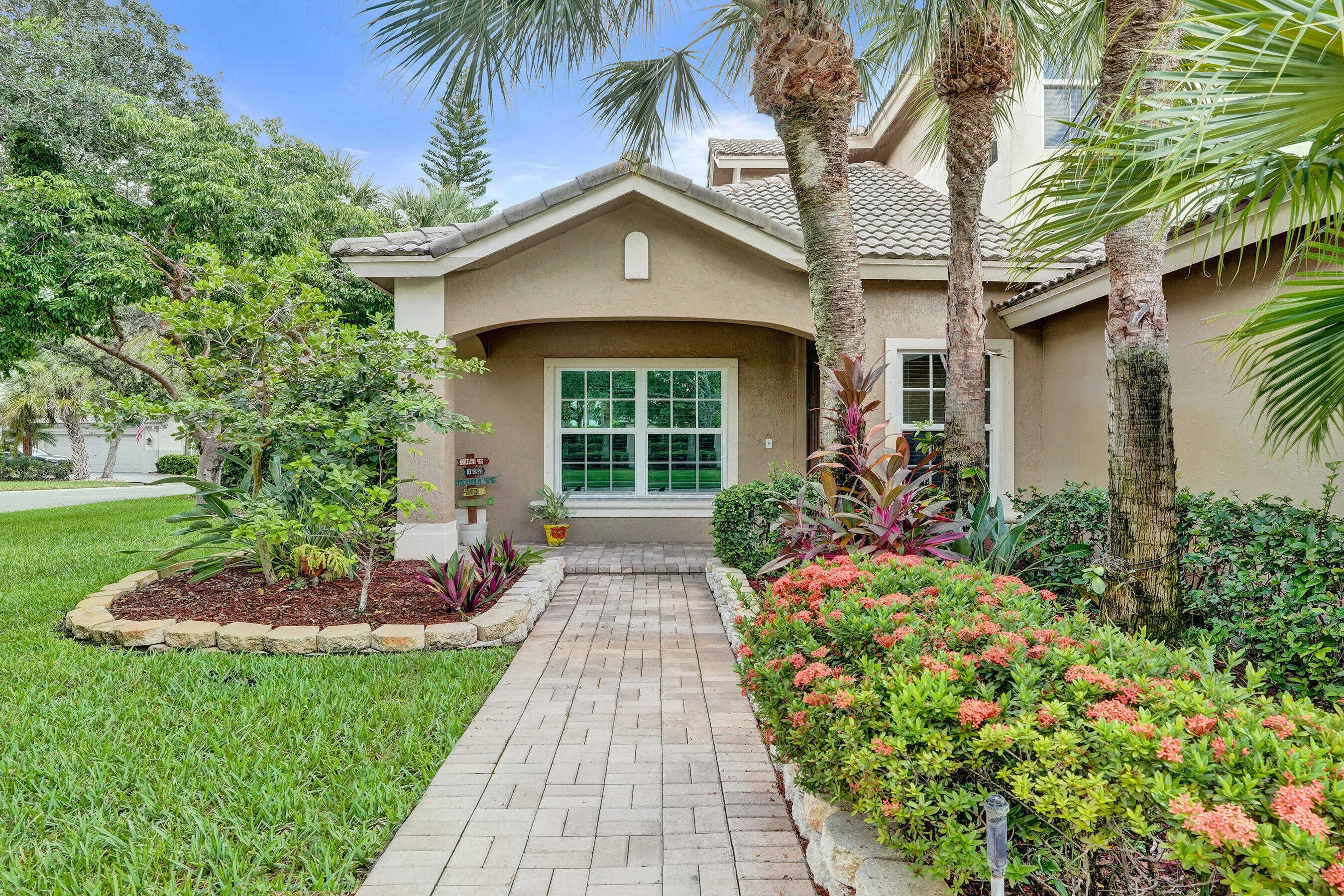11329 NW 65TH Manor
