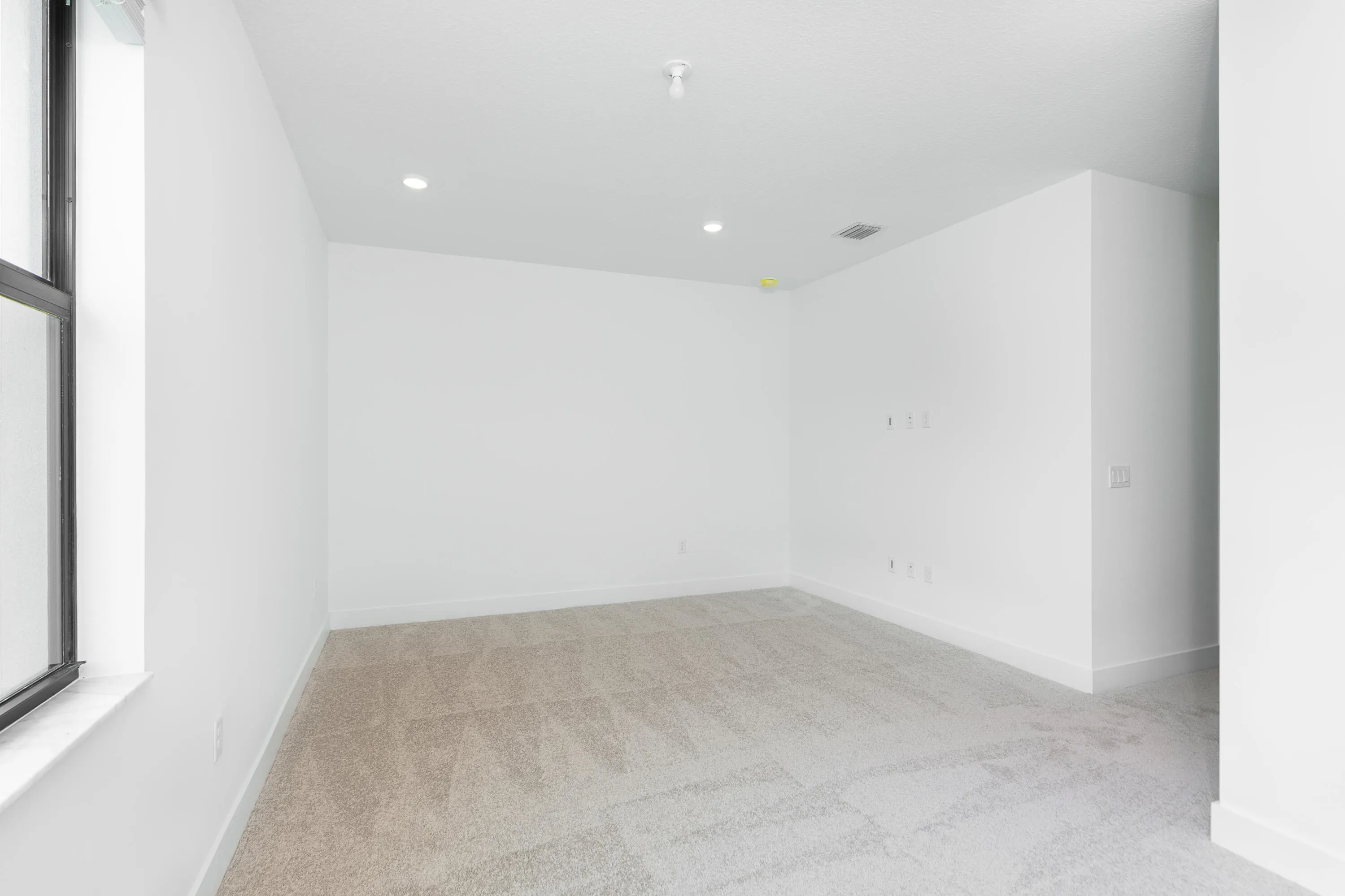 1185 Carillon Street