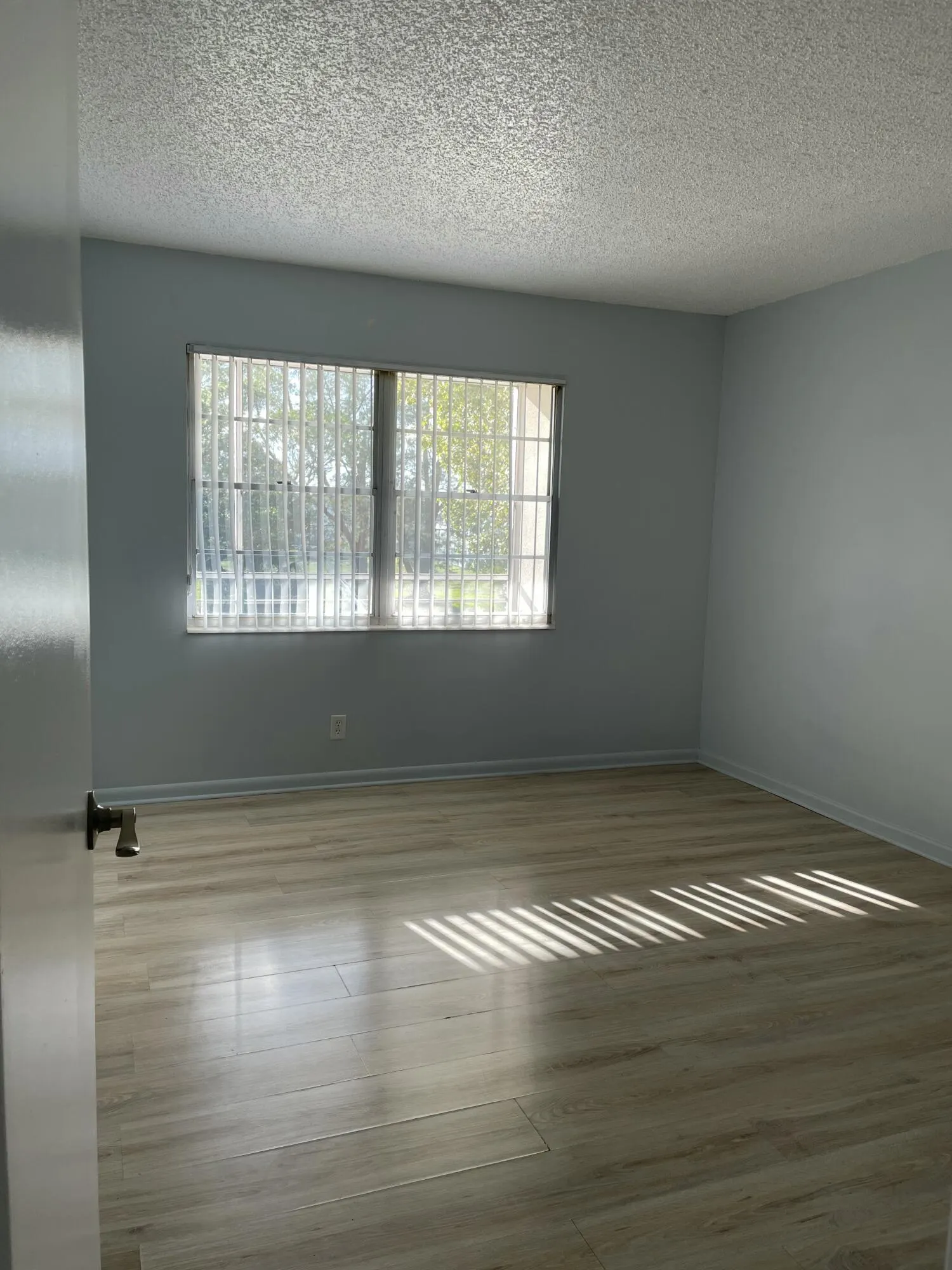 3034 ELLESMERE B #3304