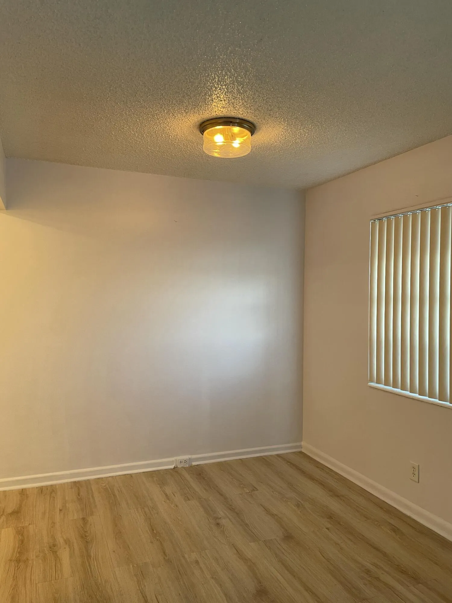 3034 ELLESMERE B #3304