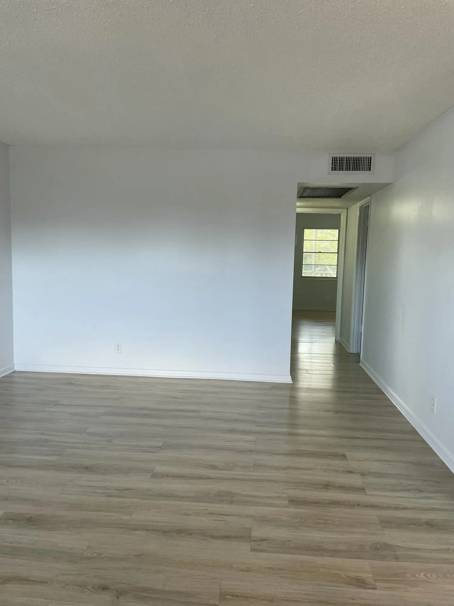 3034 ELLESMERE B #3304