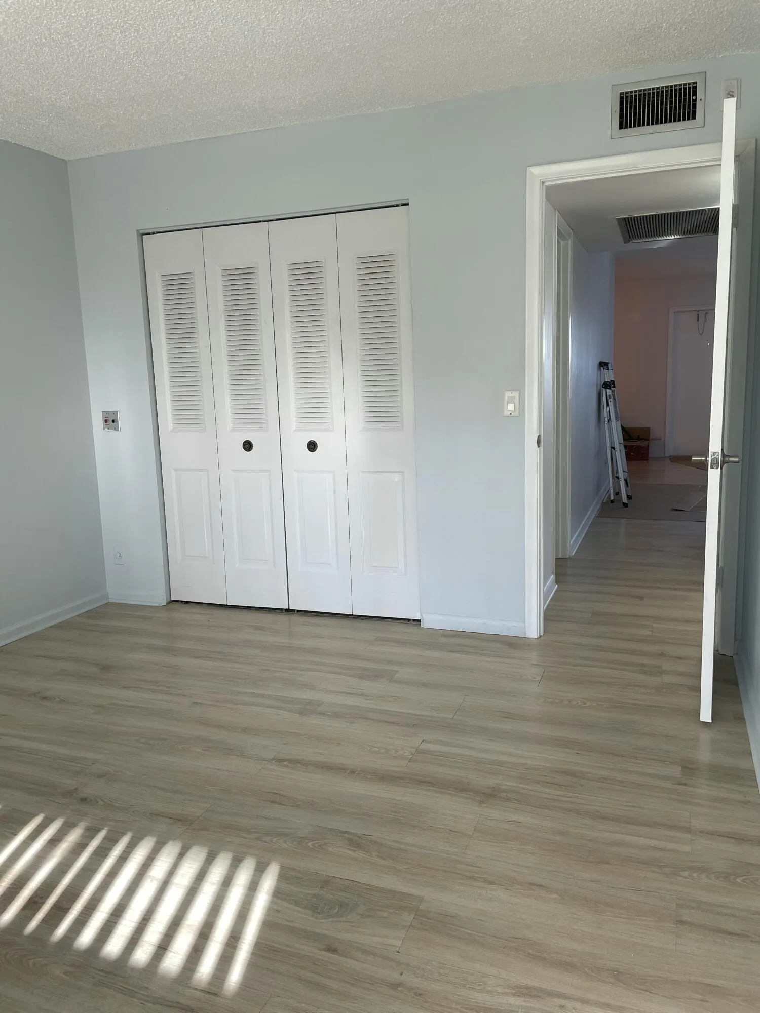 3034 ELLESMERE B #3304