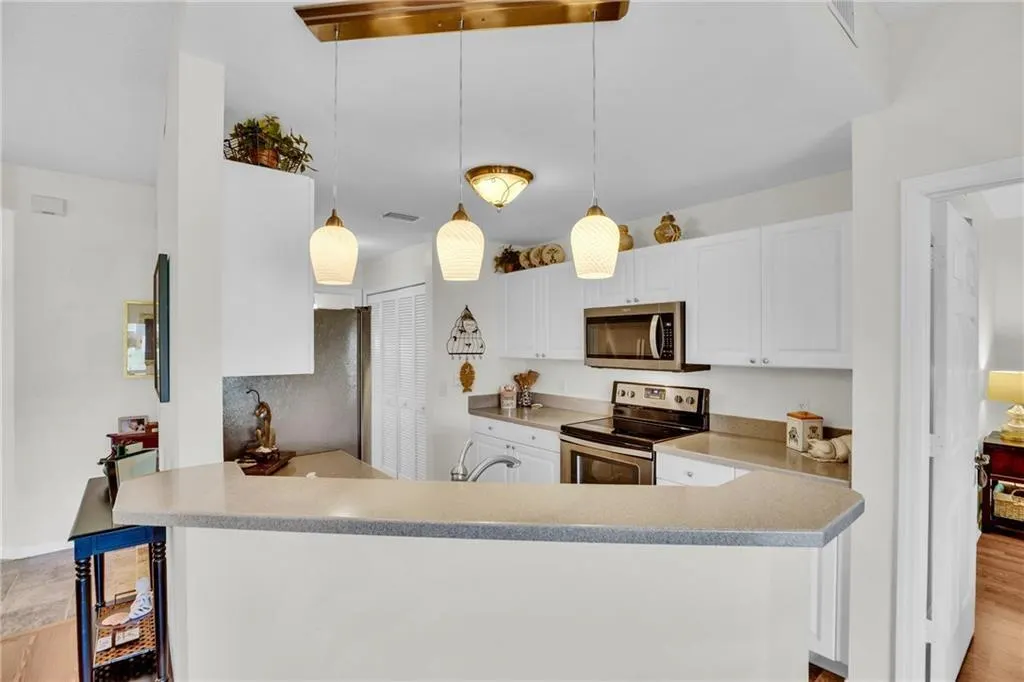 200 GRAND ROYALE Circle #104