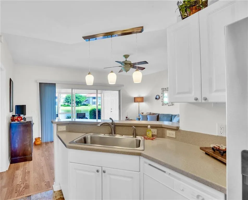 200 GRAND ROYALE Circle #104