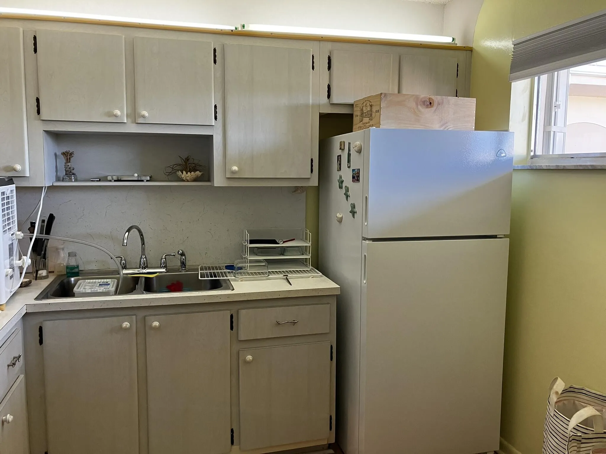 2615 GARDEN Drive N #305