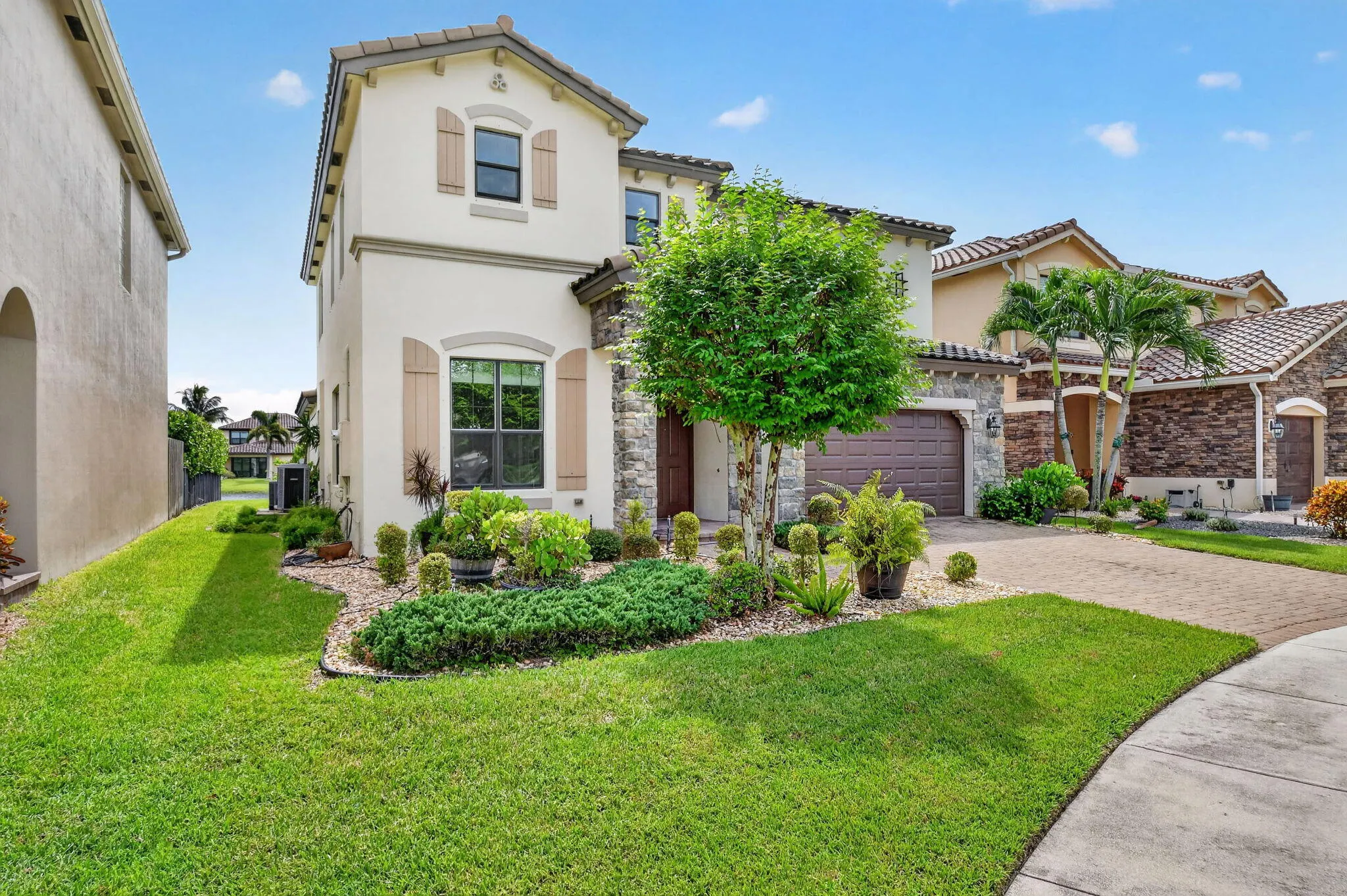8872 Sandy Creek Way