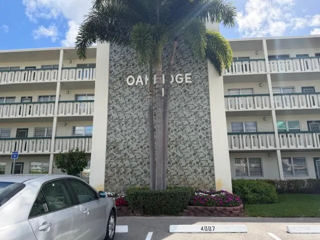 1083 OAKRIDGE U
