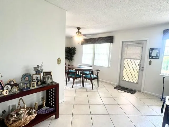 1083 OAKRIDGE U