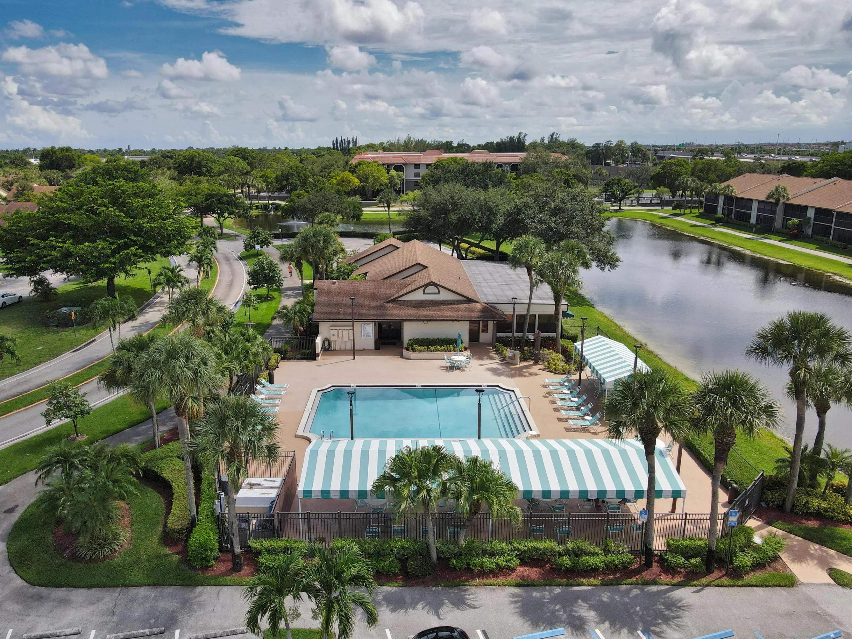 7843 WILLOW SPRING Drive #615