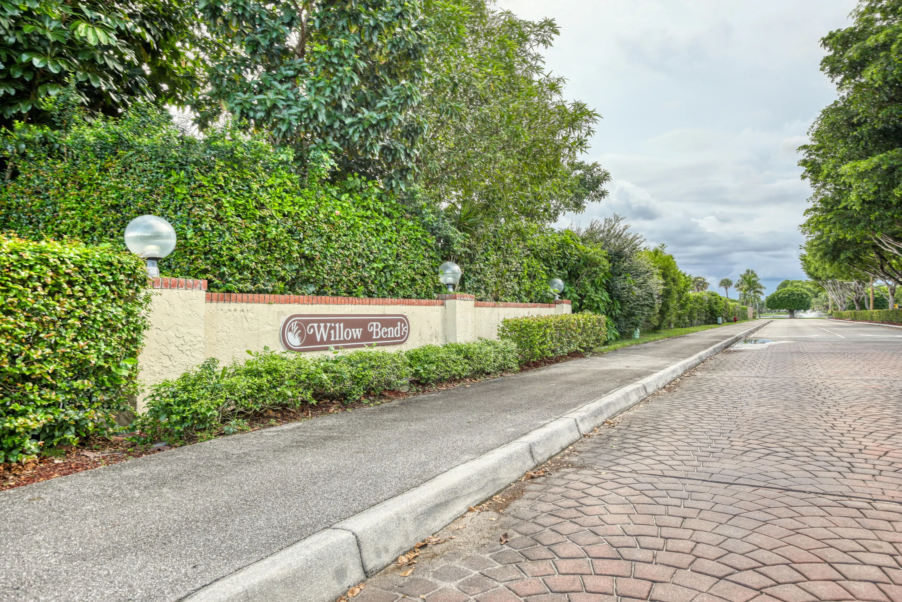 7843 WILLOW SPRING Drive #615