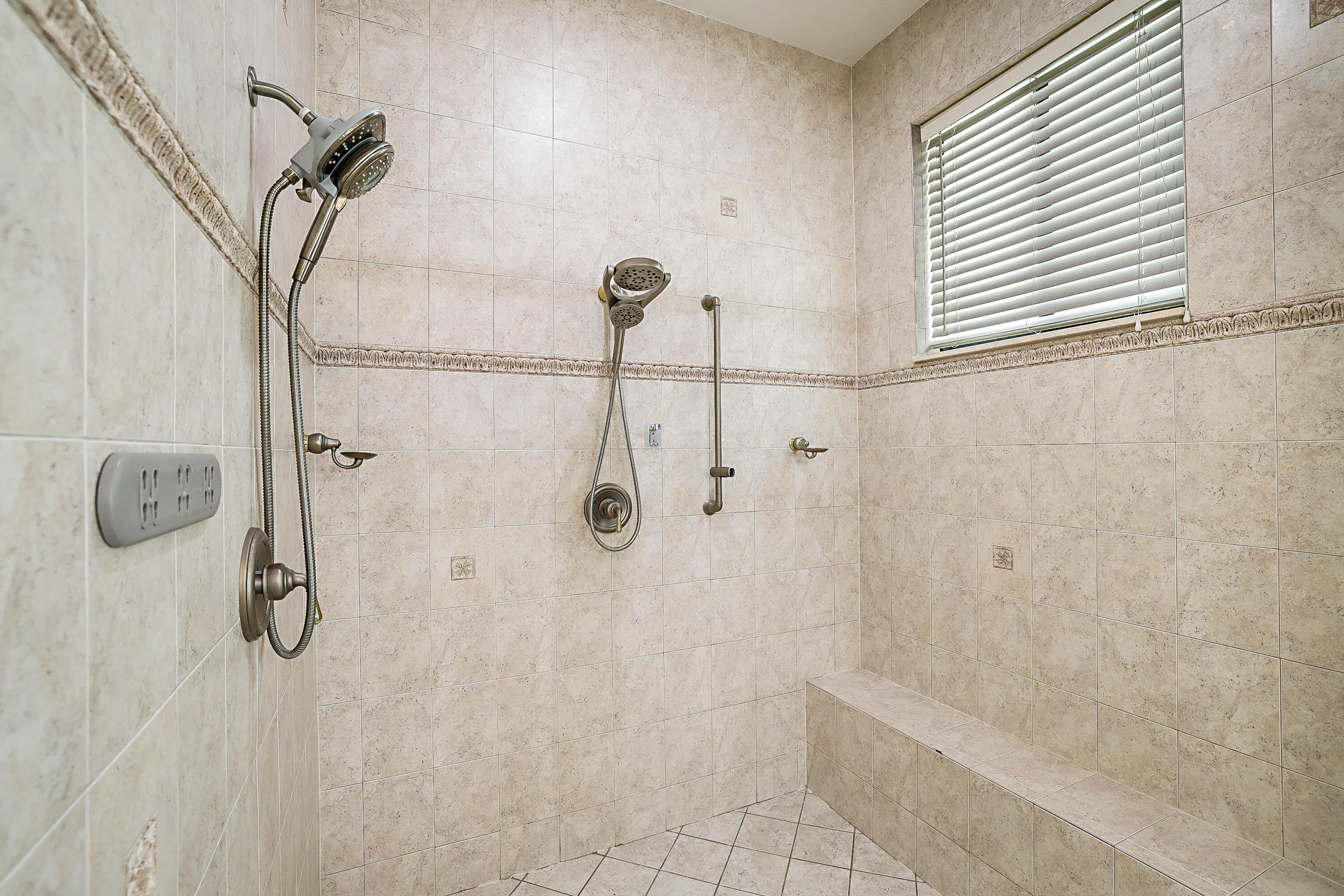 11618 MANATEE BAY Lane