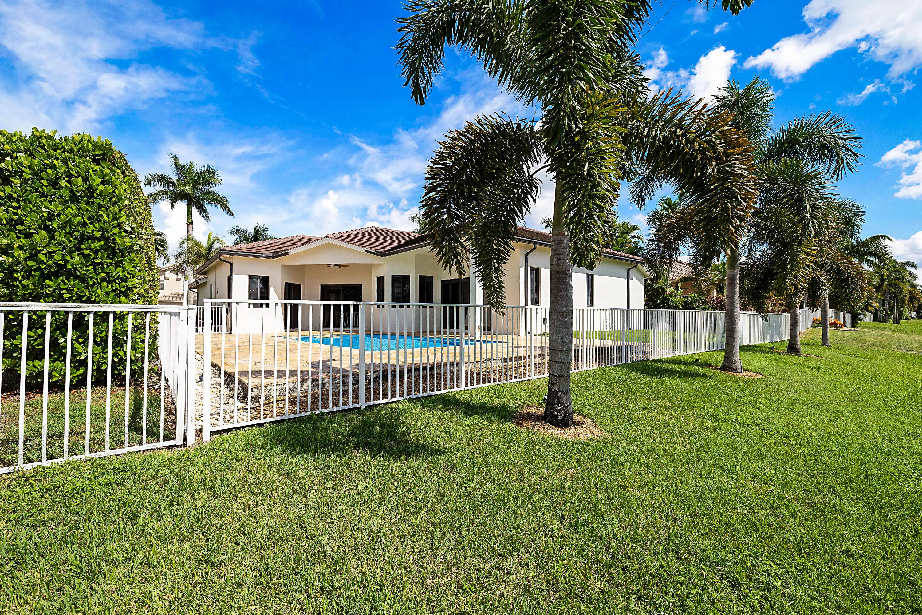 11618 MANATEE BAY Lane