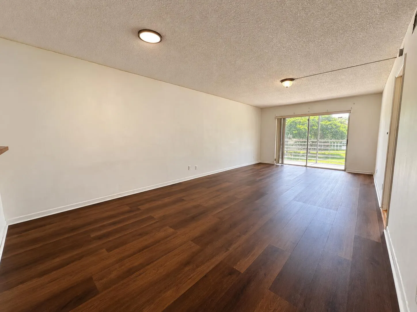 613 S STATE ROAD 7 #2F