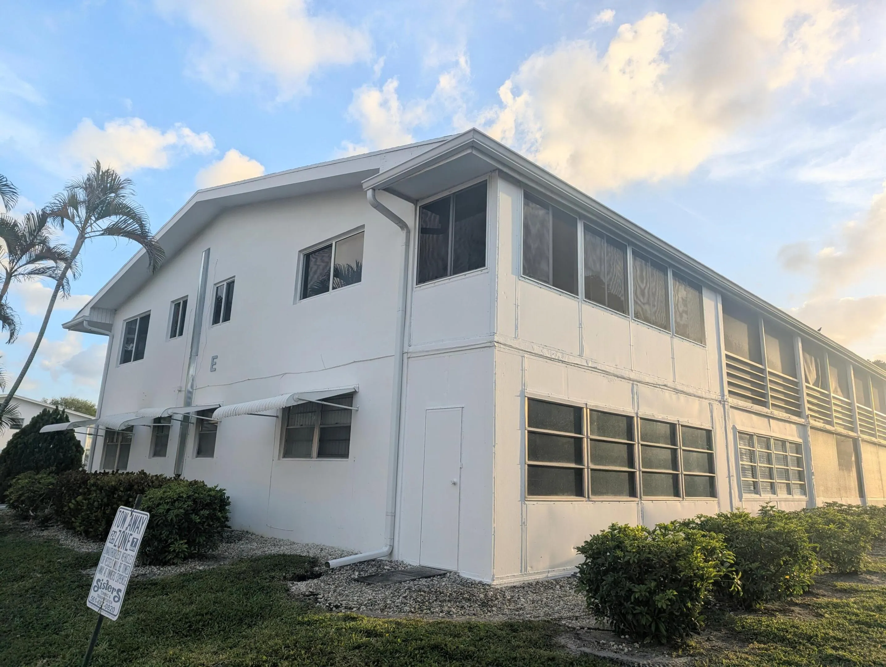 100 Kingswood E